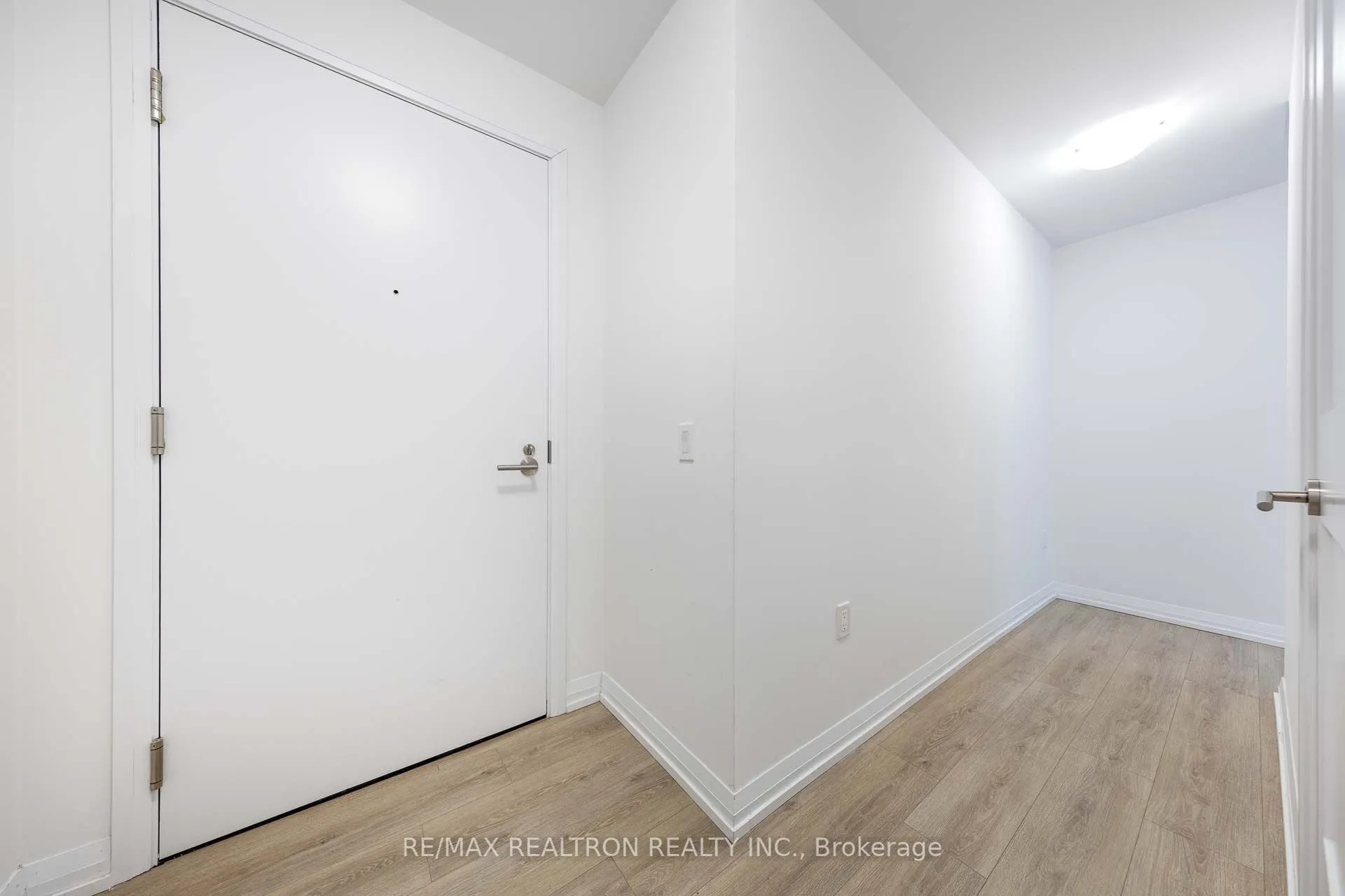 50 Dunfield Avenue #1917