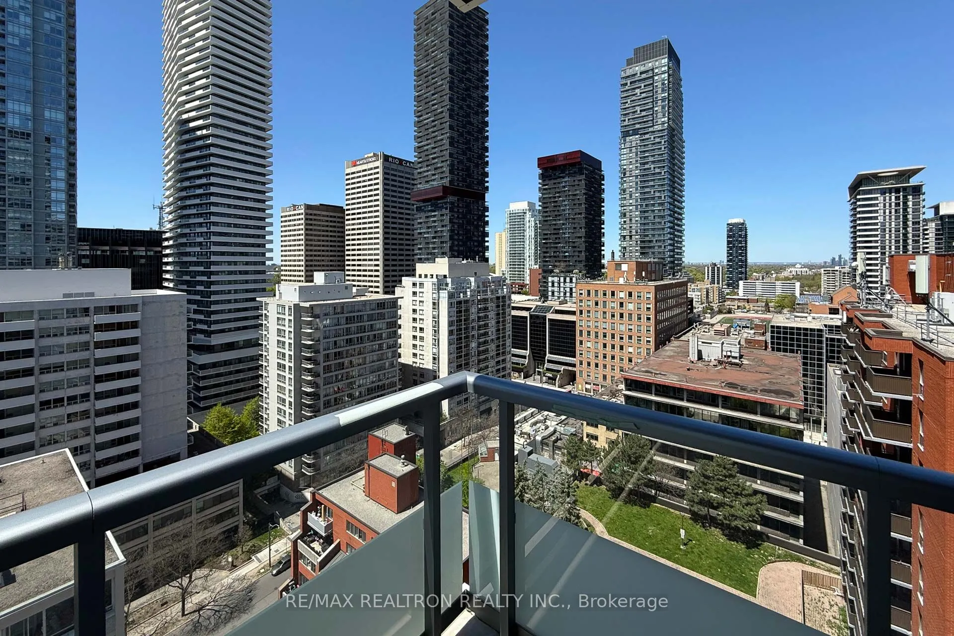 50 Dunfield Avenue #1917