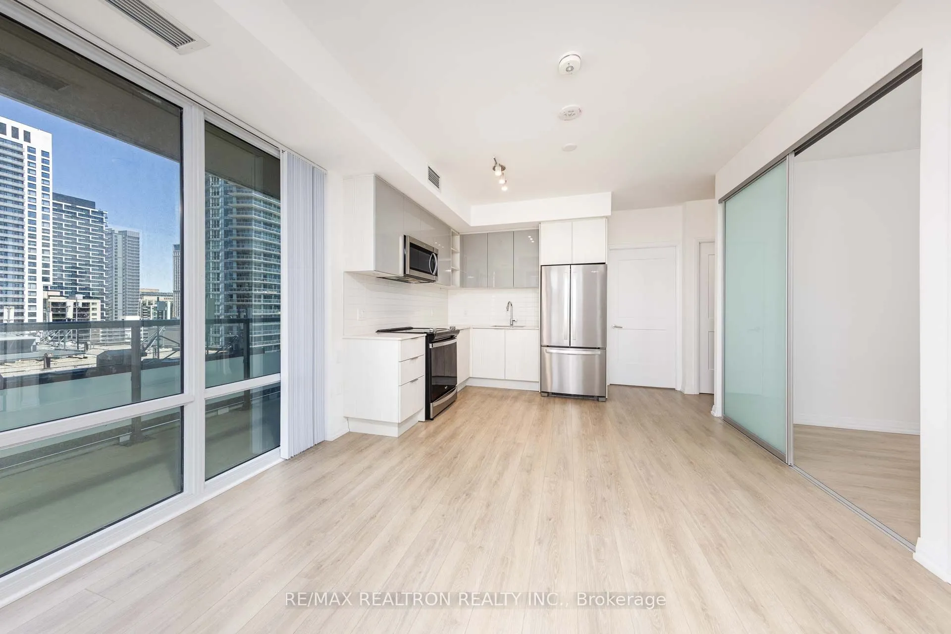 50 Dunfield Avenue #1917