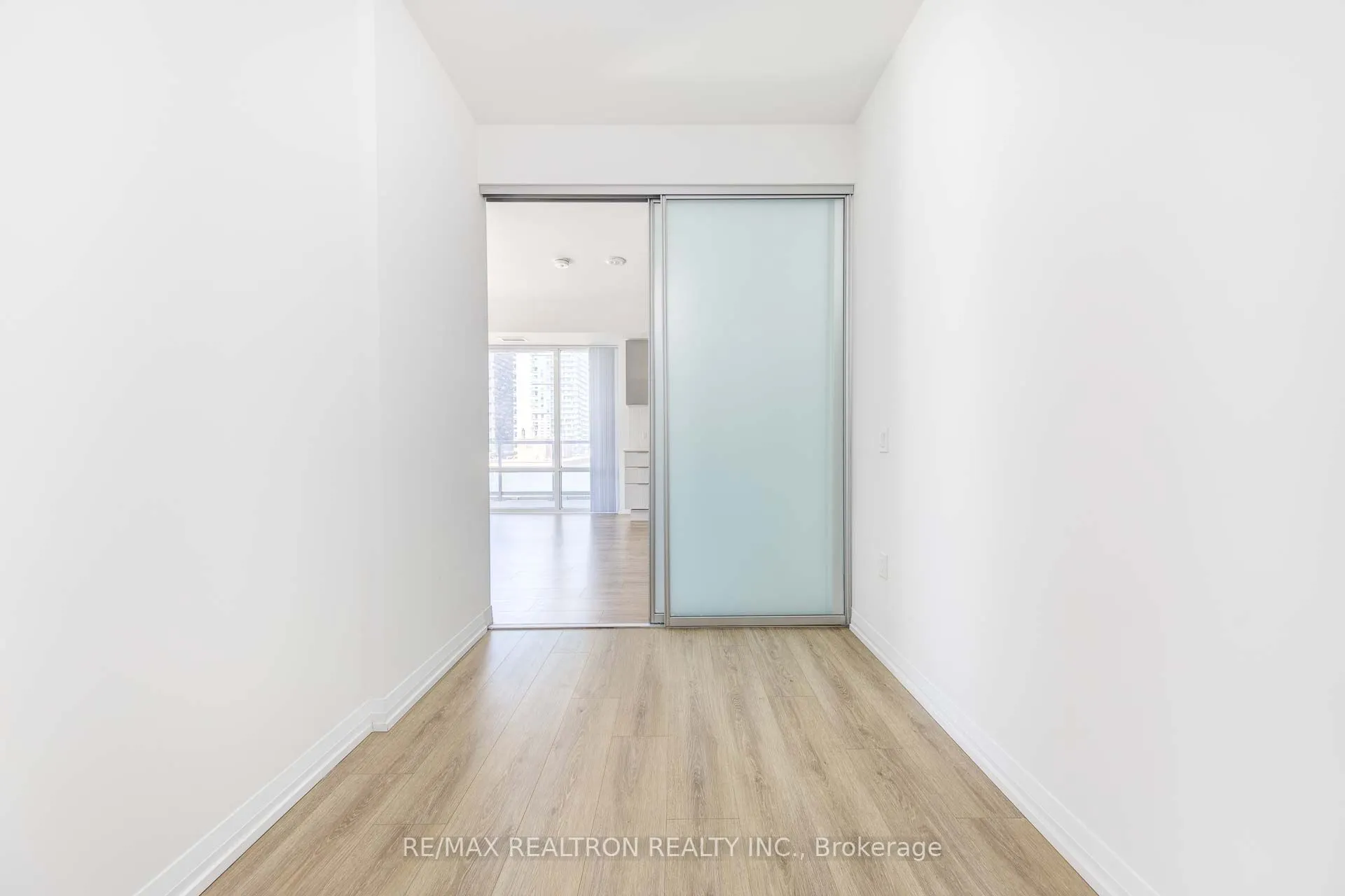 50 Dunfield Avenue #1917