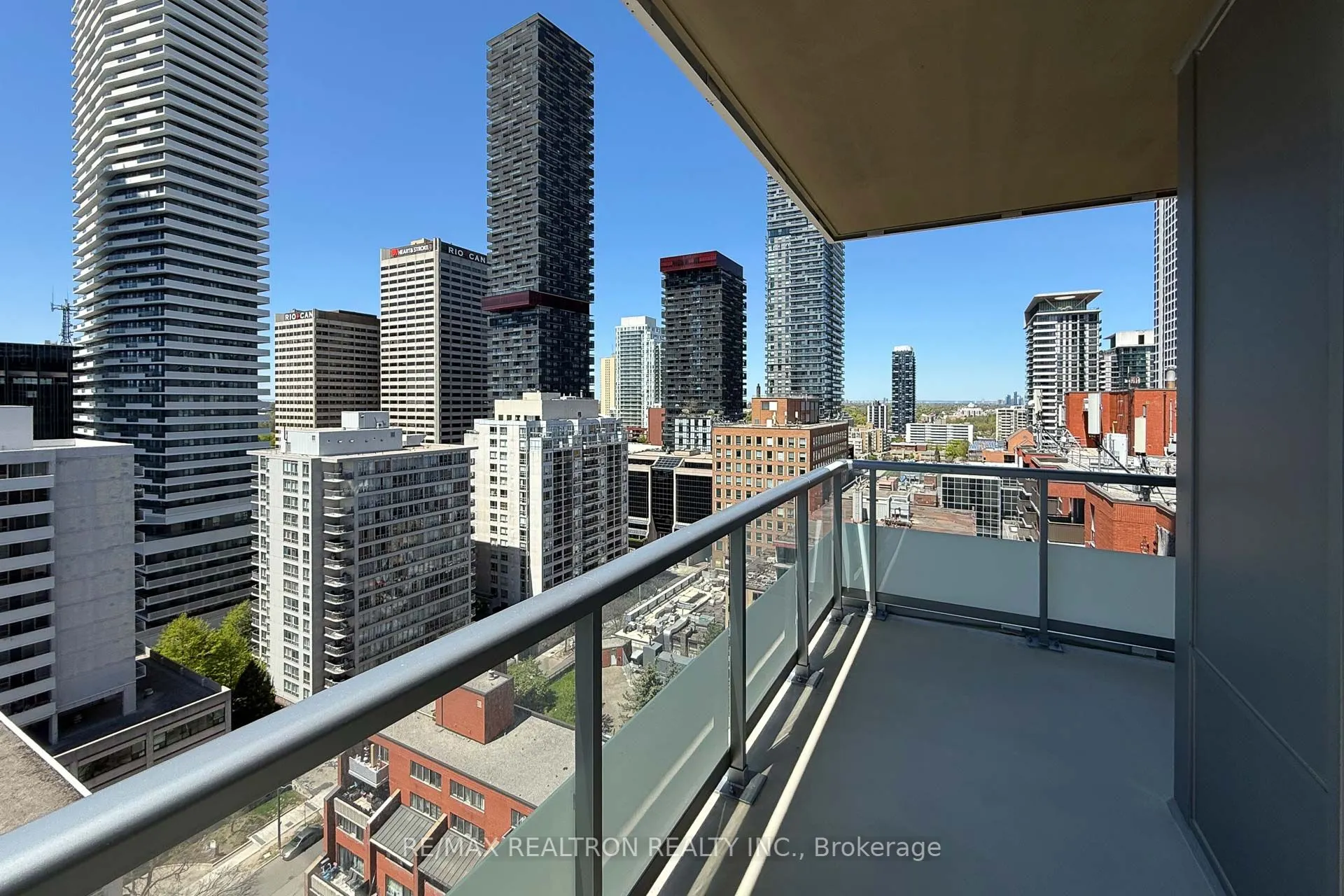 50 Dunfield Avenue #1917