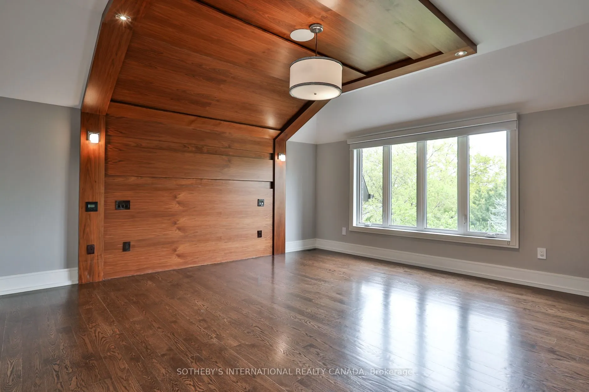 128 Park Home Avenue