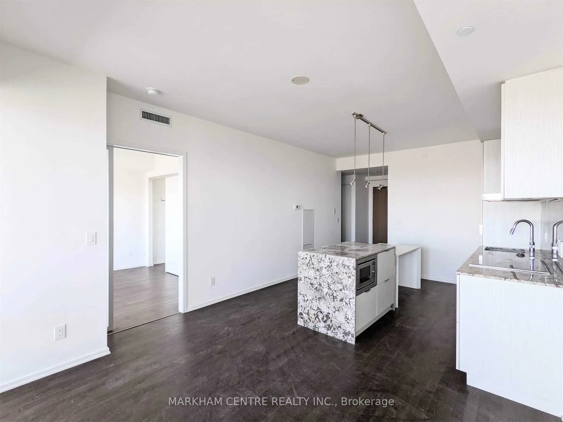 1 Bloor Street E, #5710