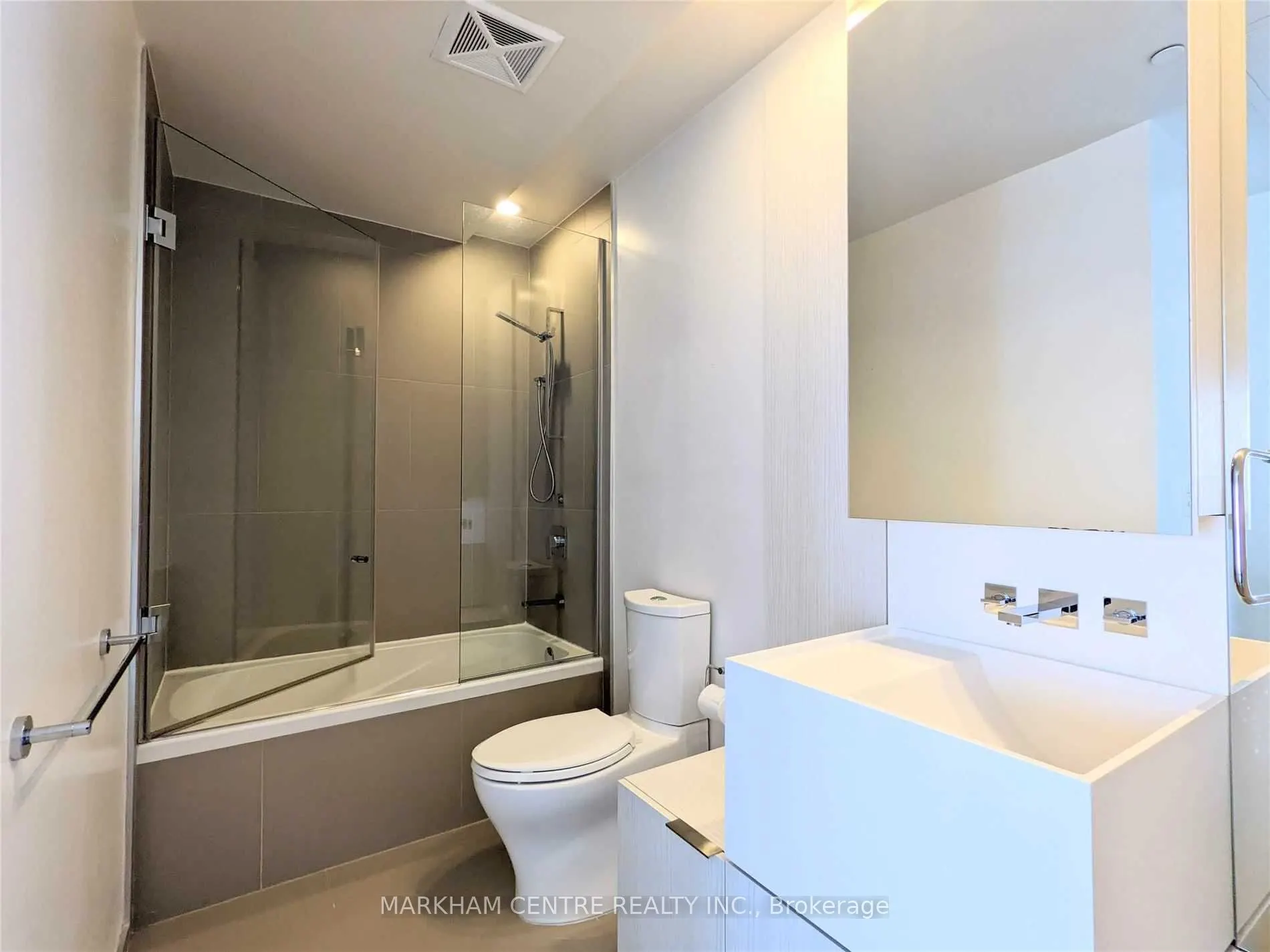 1 Bloor Street E, #5710