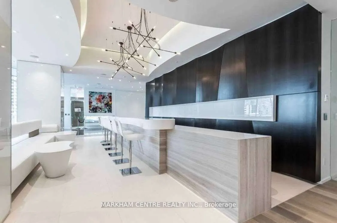 1 Bloor Street E, #5710