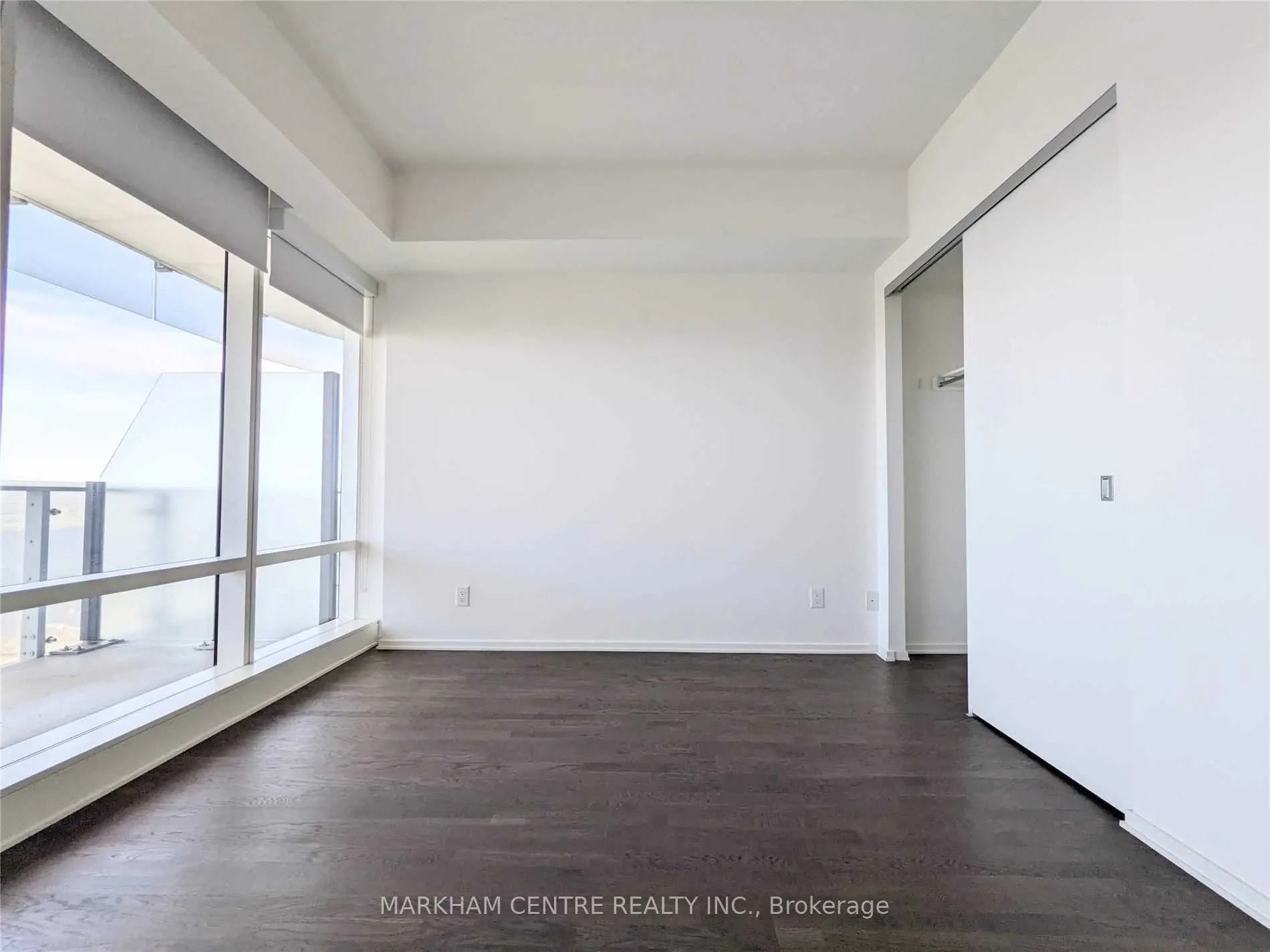 1 Bloor Street E, #5710