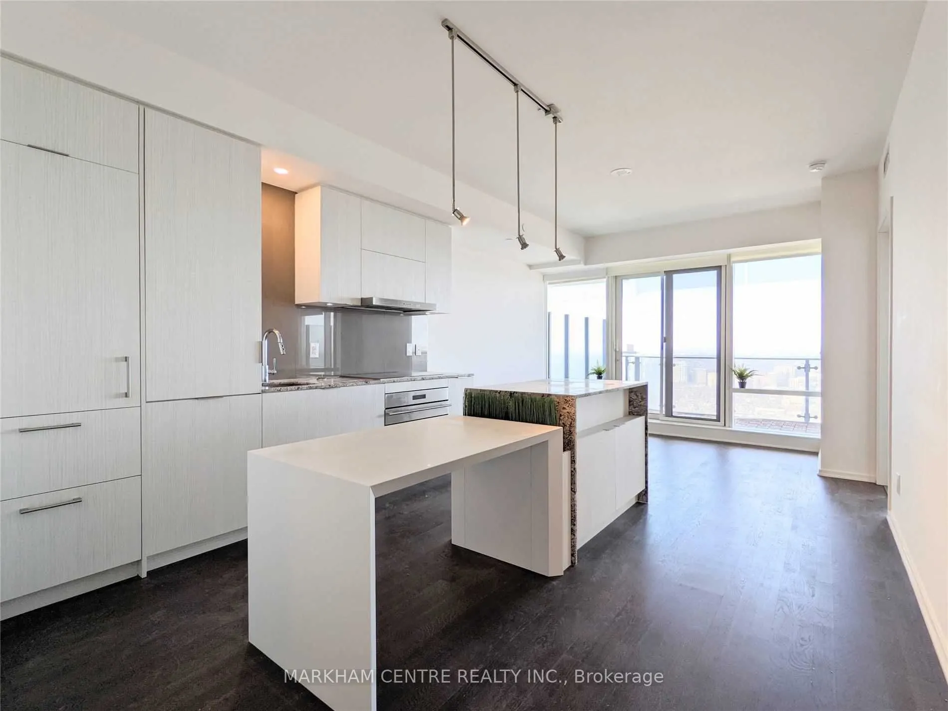 1 Bloor Street E, #5710