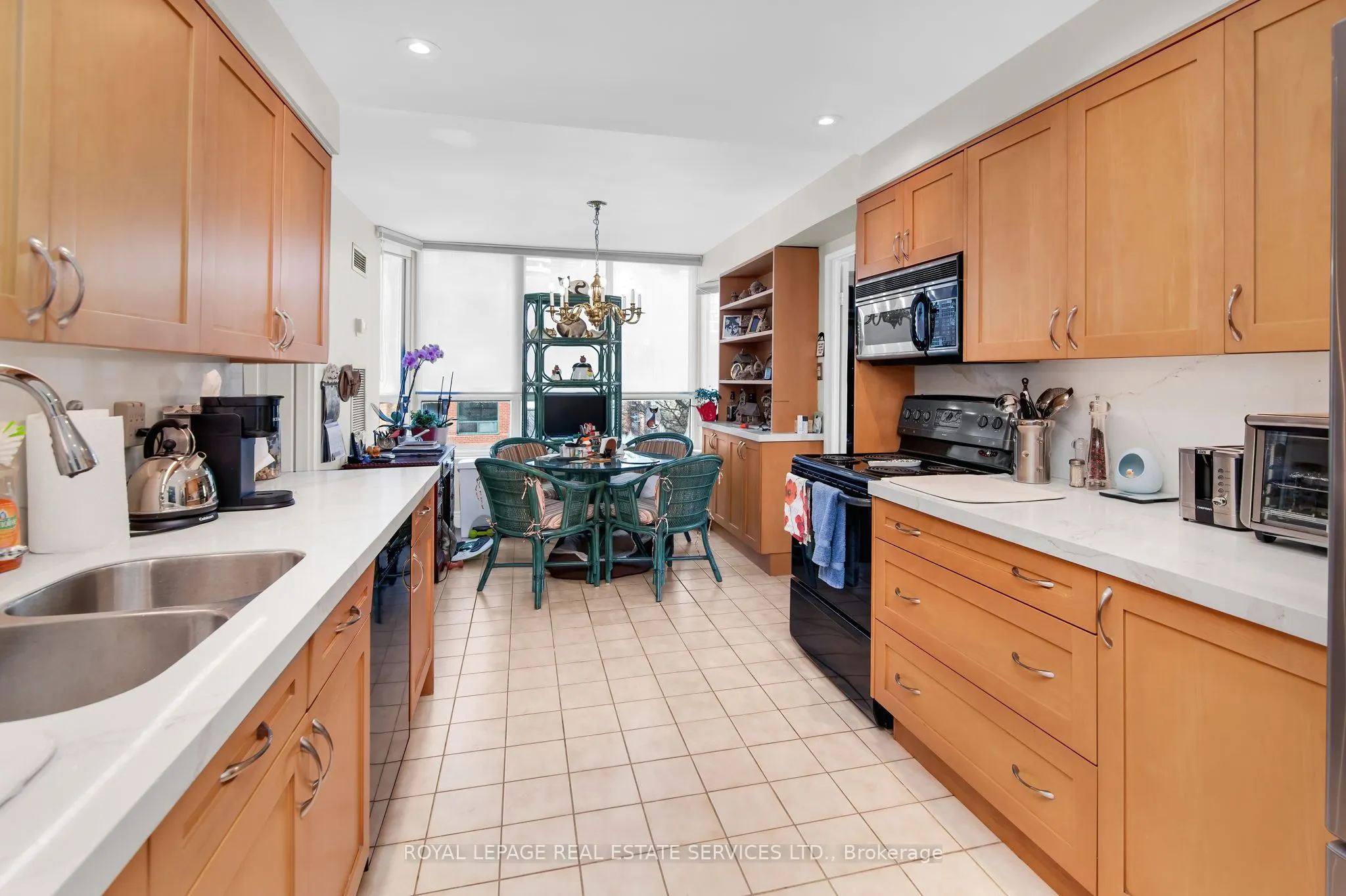 130 Carlton Street, #609