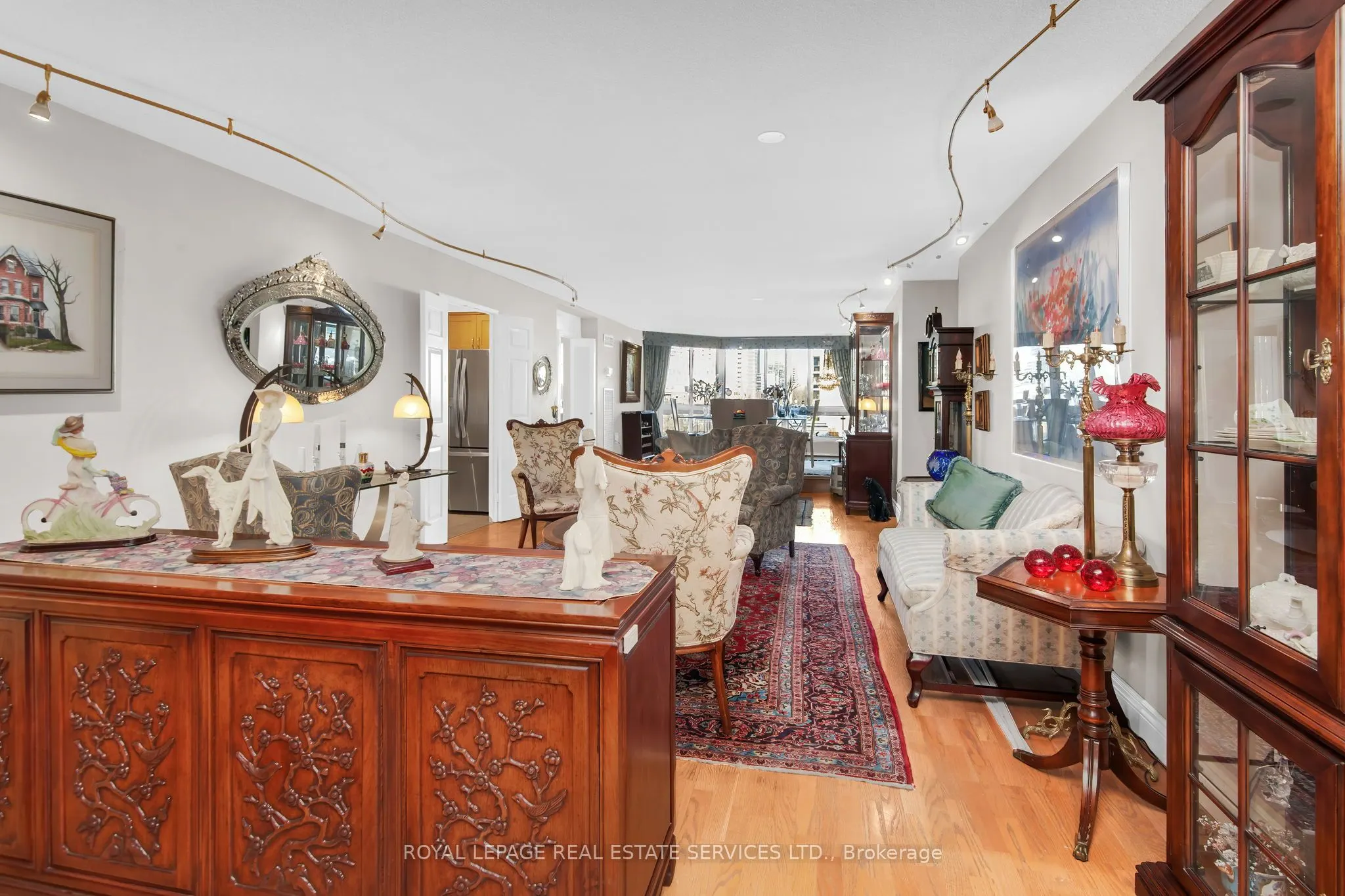 130 Carlton Street, #609