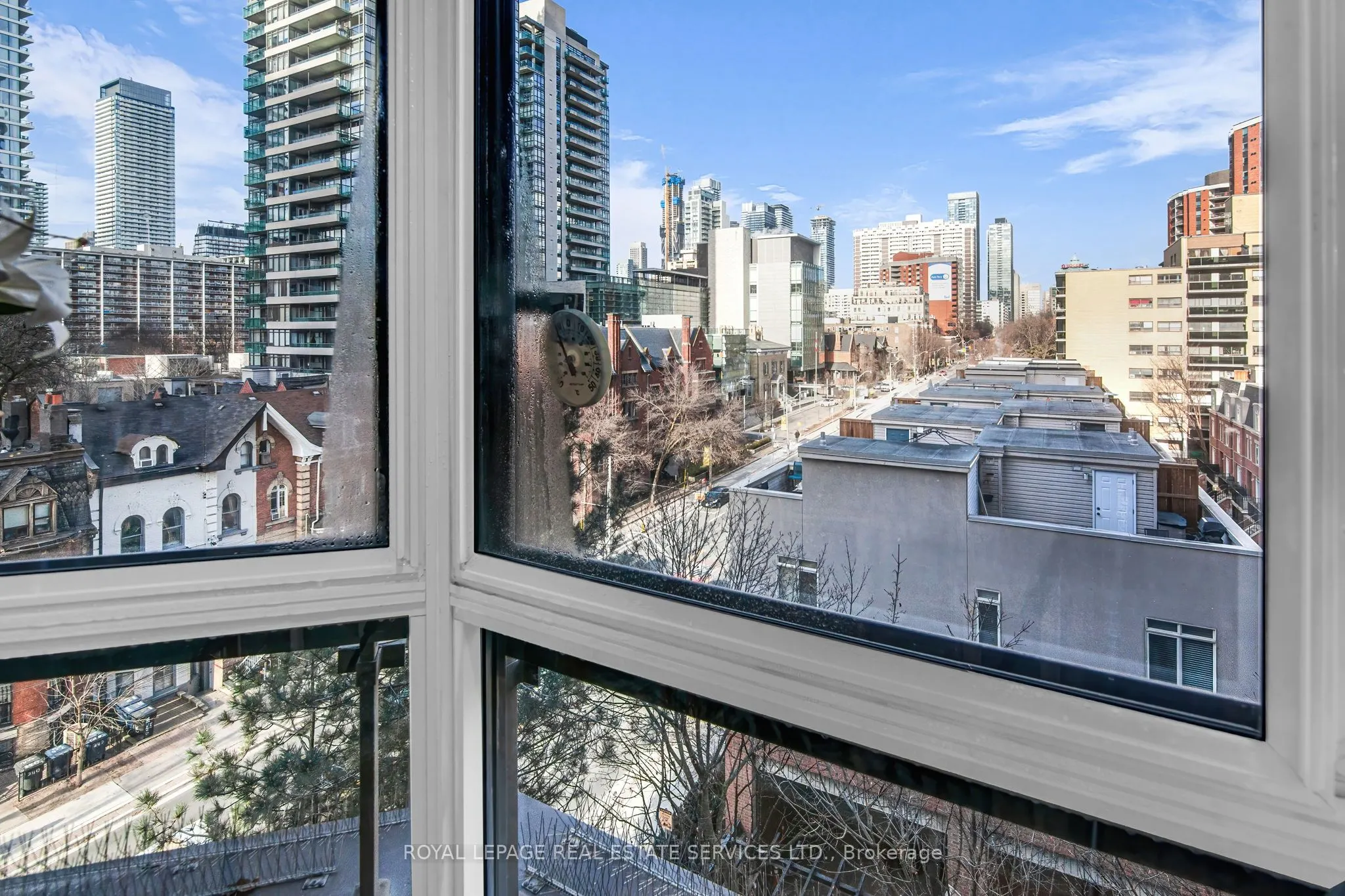 130 Carlton Street, #609