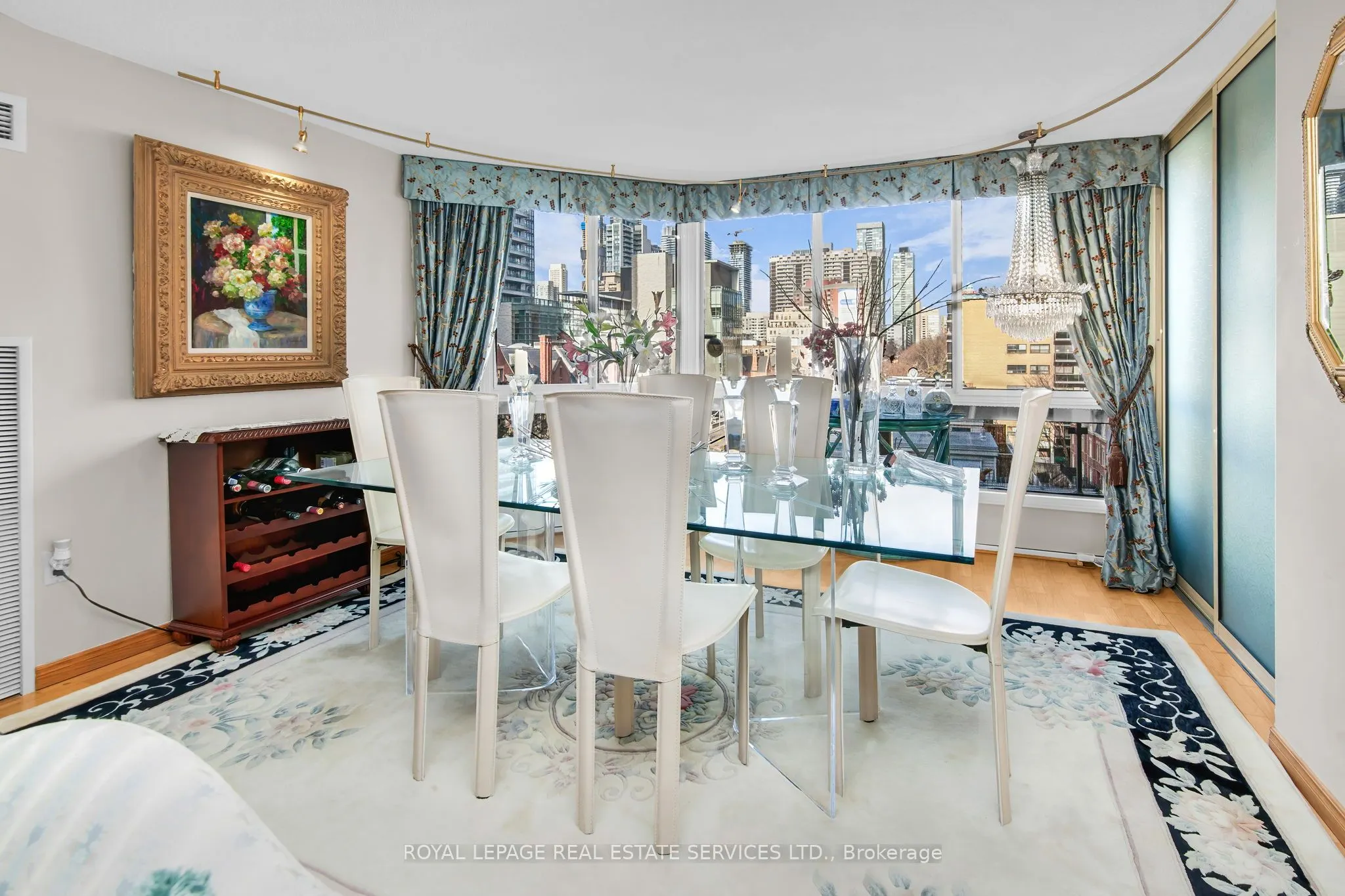 130 Carlton Street, #609
