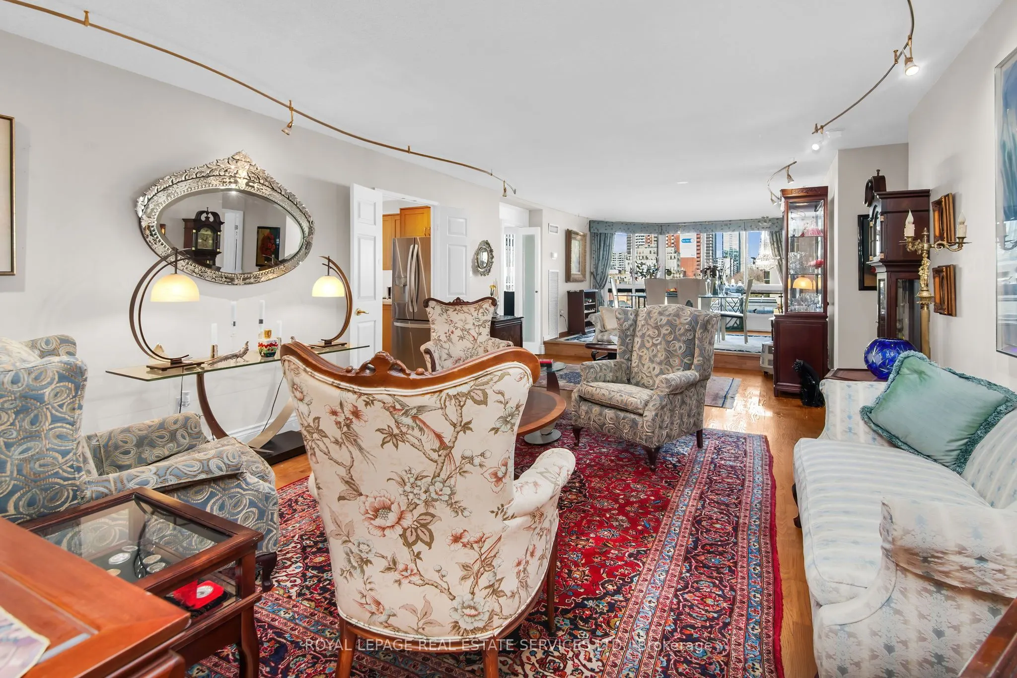 130 Carlton Street, #609