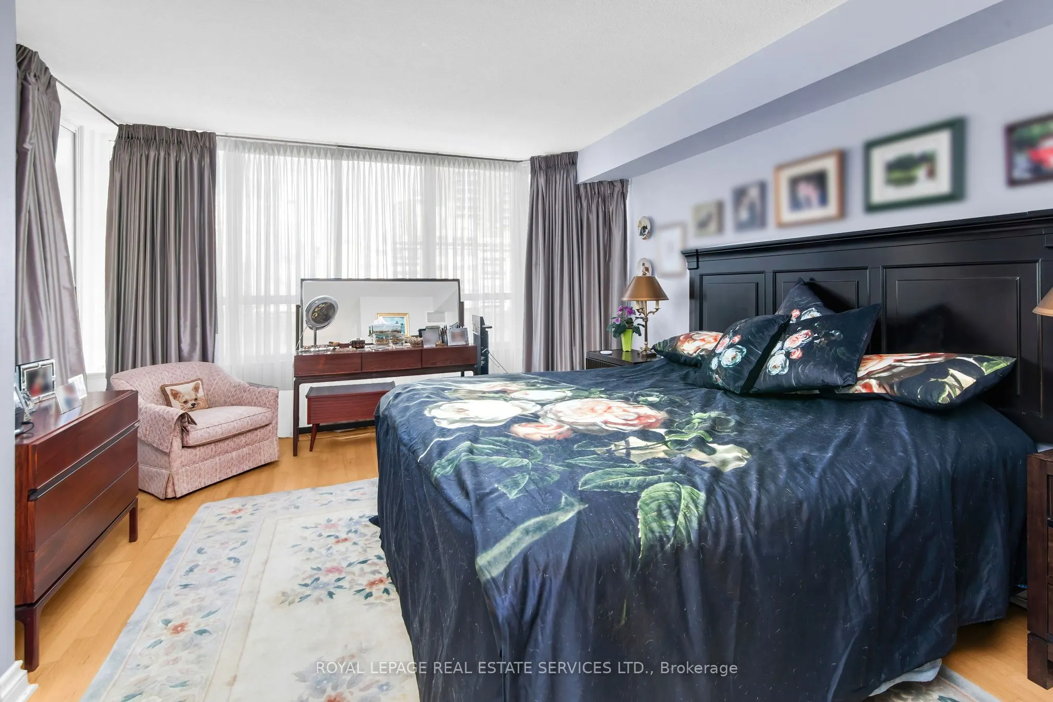 130 Carlton Street, #609