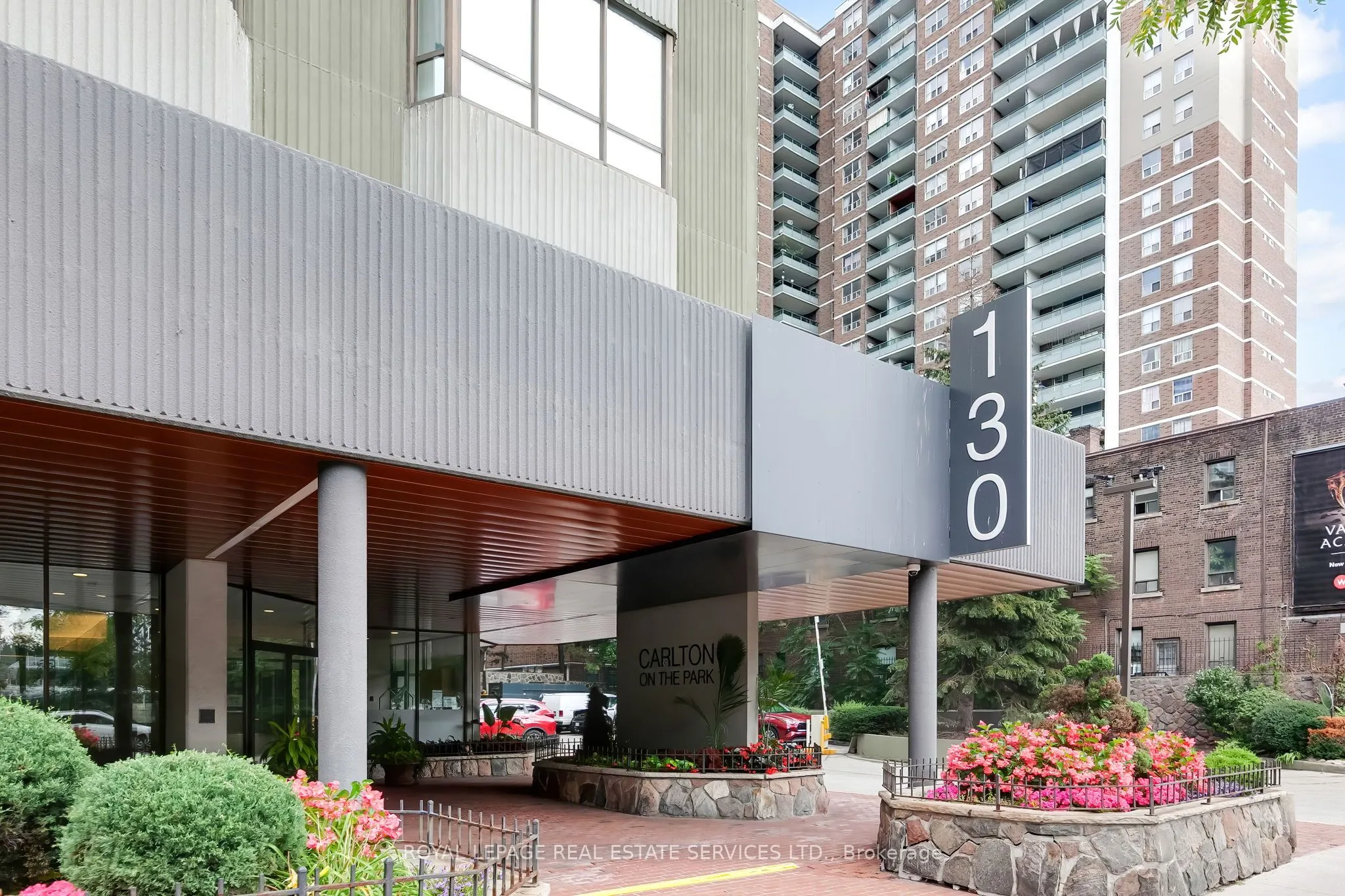 130 Carlton Street, #609