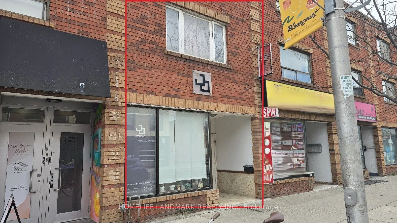 825 BLOOR Street W