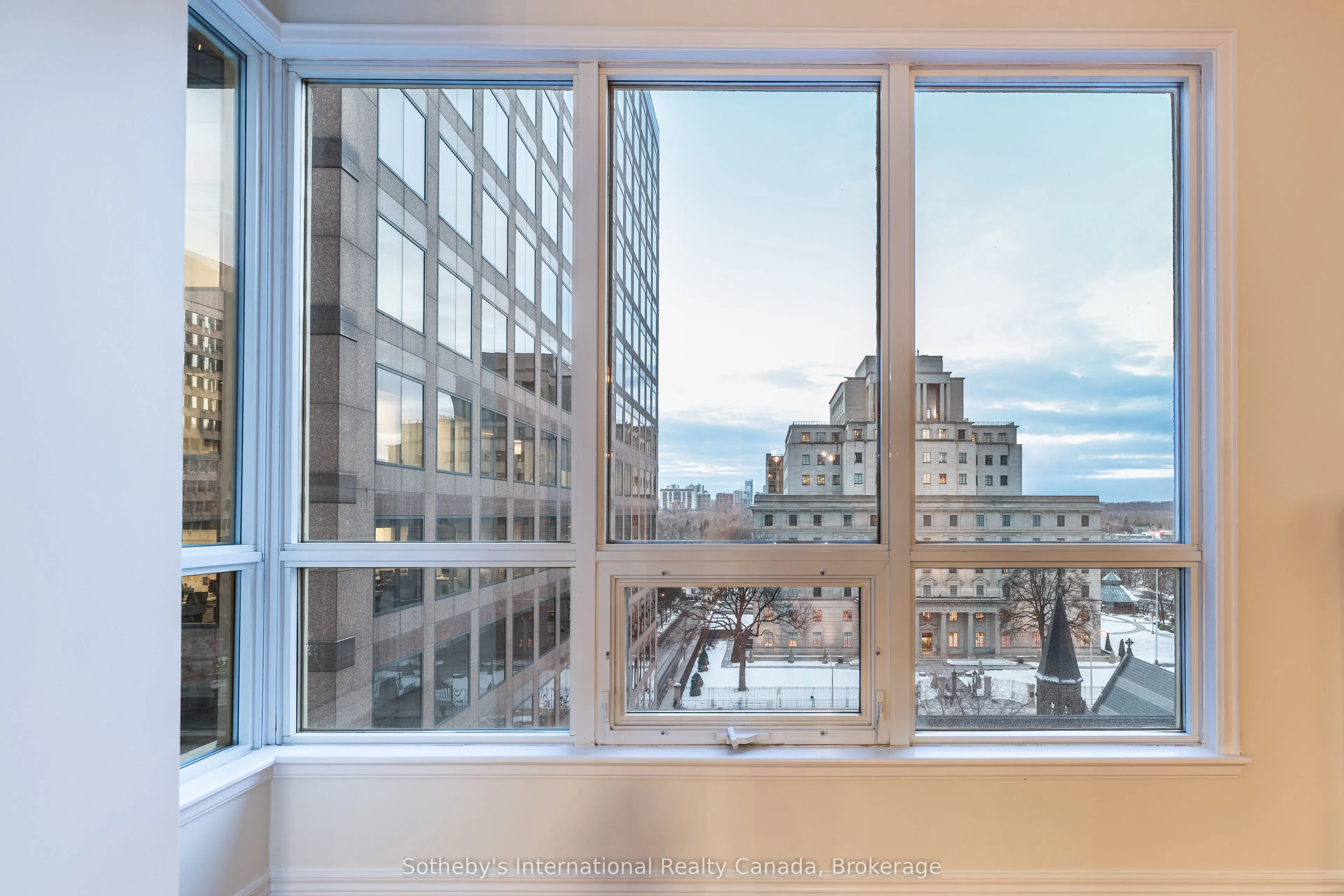 100 Hayden Street, #901