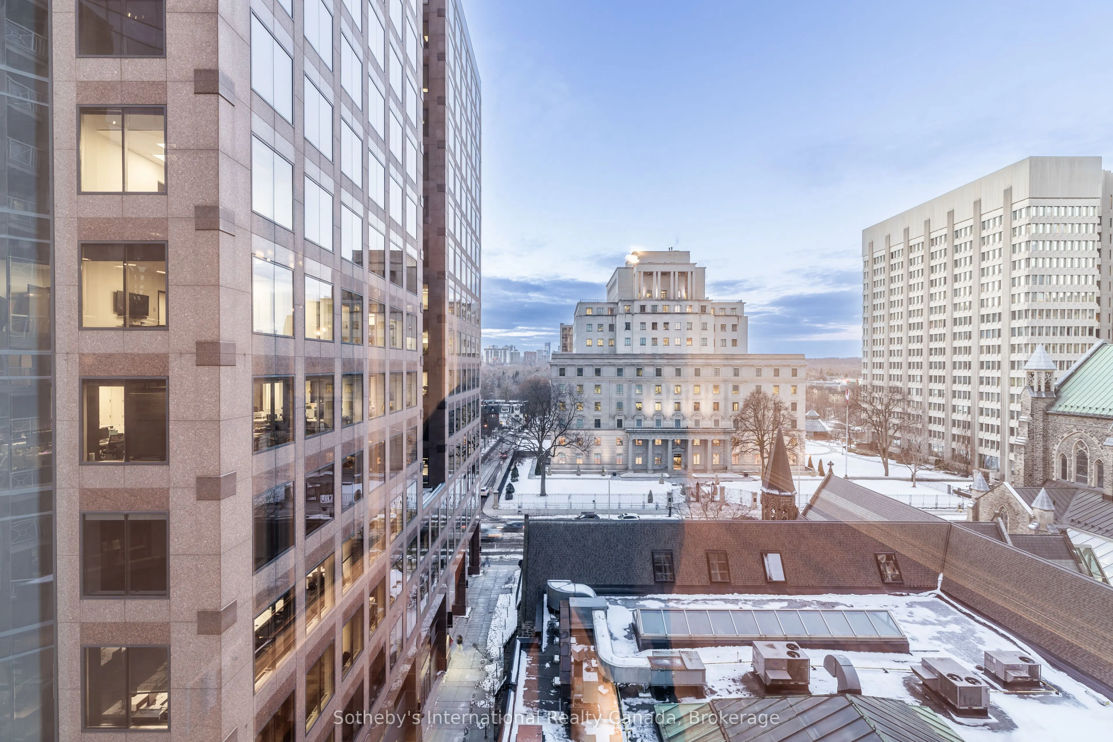 100 Hayden Street, #901