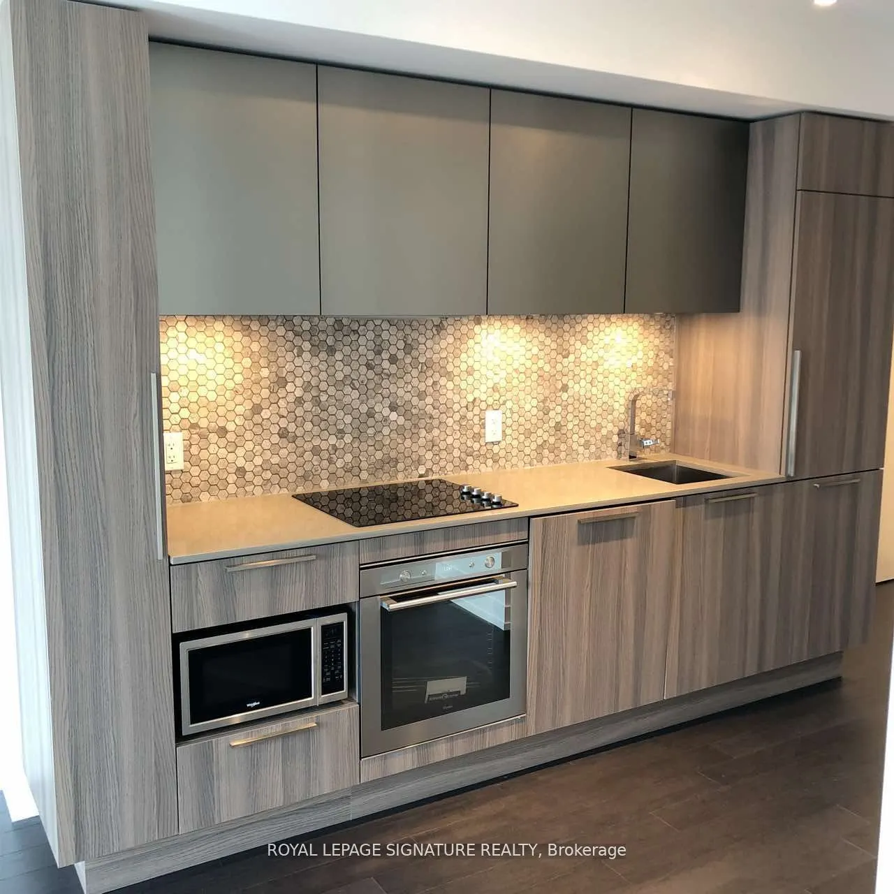 85 Wood Street, #3905