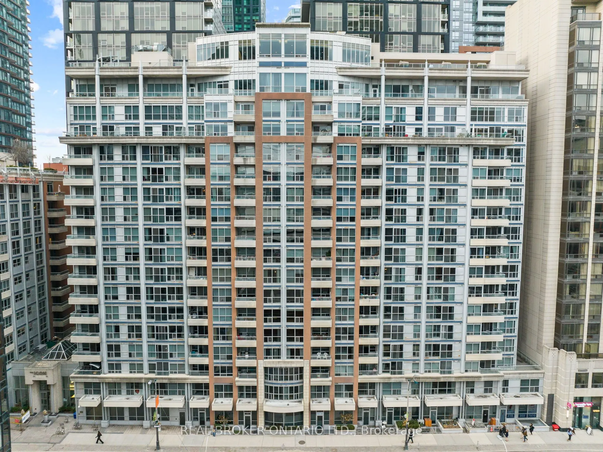 250 Wellington Street, #1227