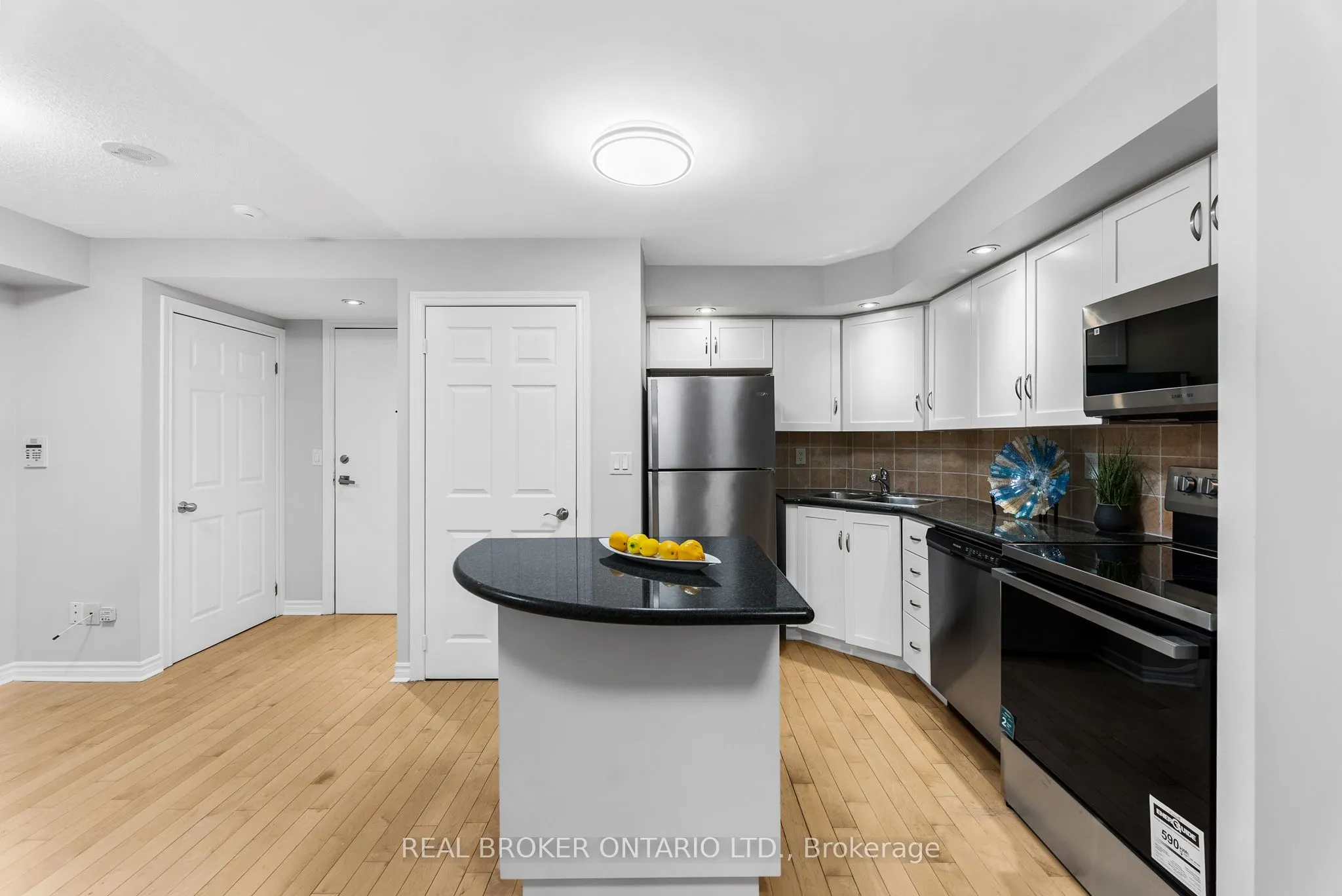 250 Wellington Street, #1227