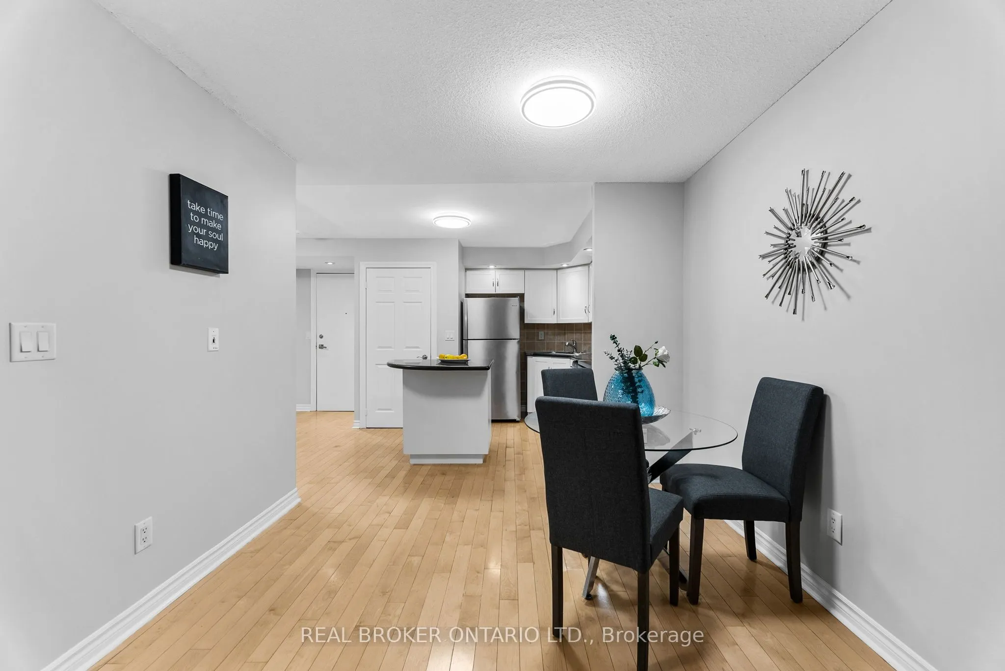 250 Wellington Street, #1227