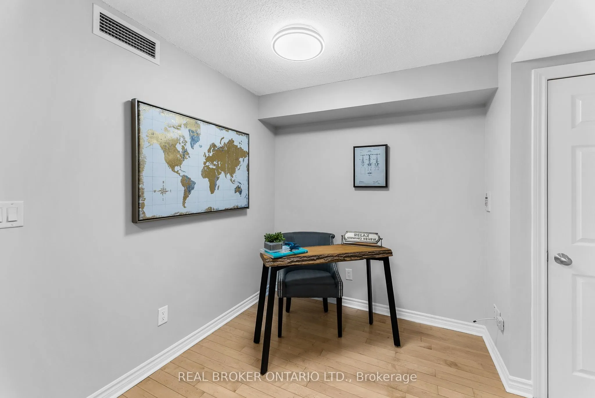 250 Wellington Street, #1227
