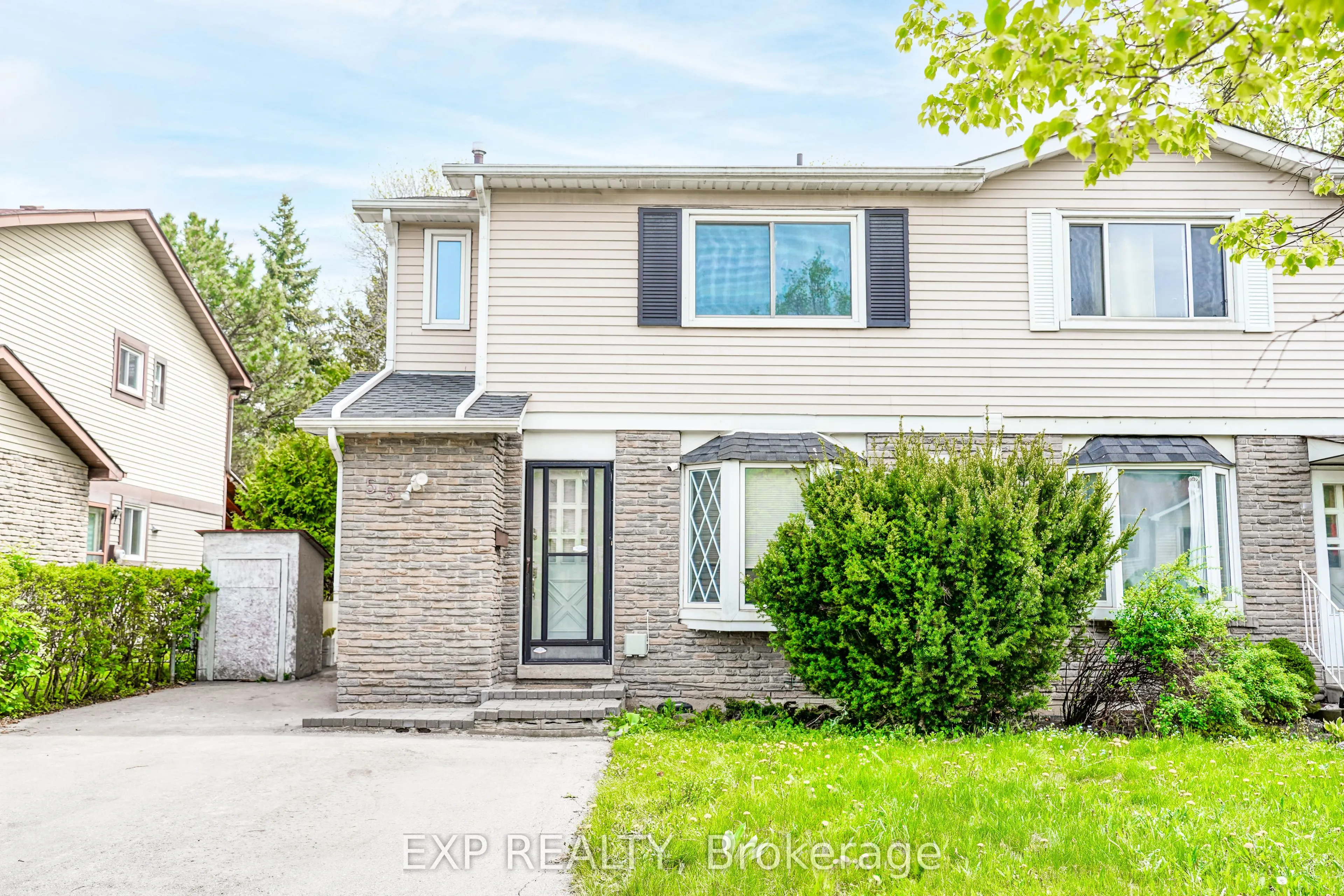 55 Hollyberry Trail