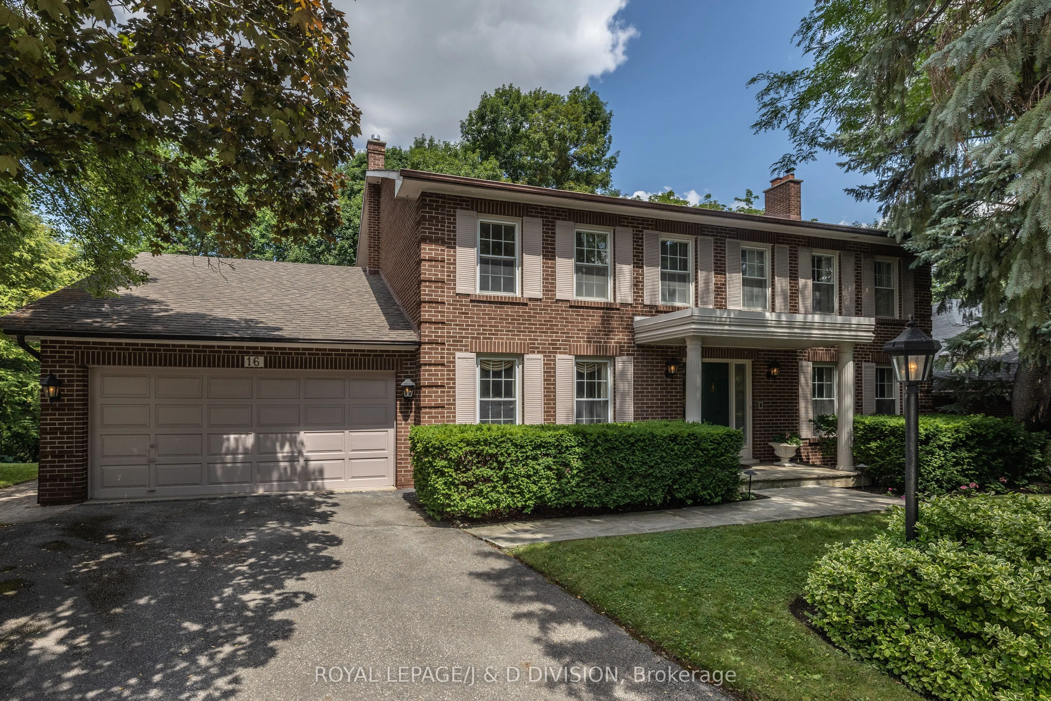 16 Bobwhite Crescent