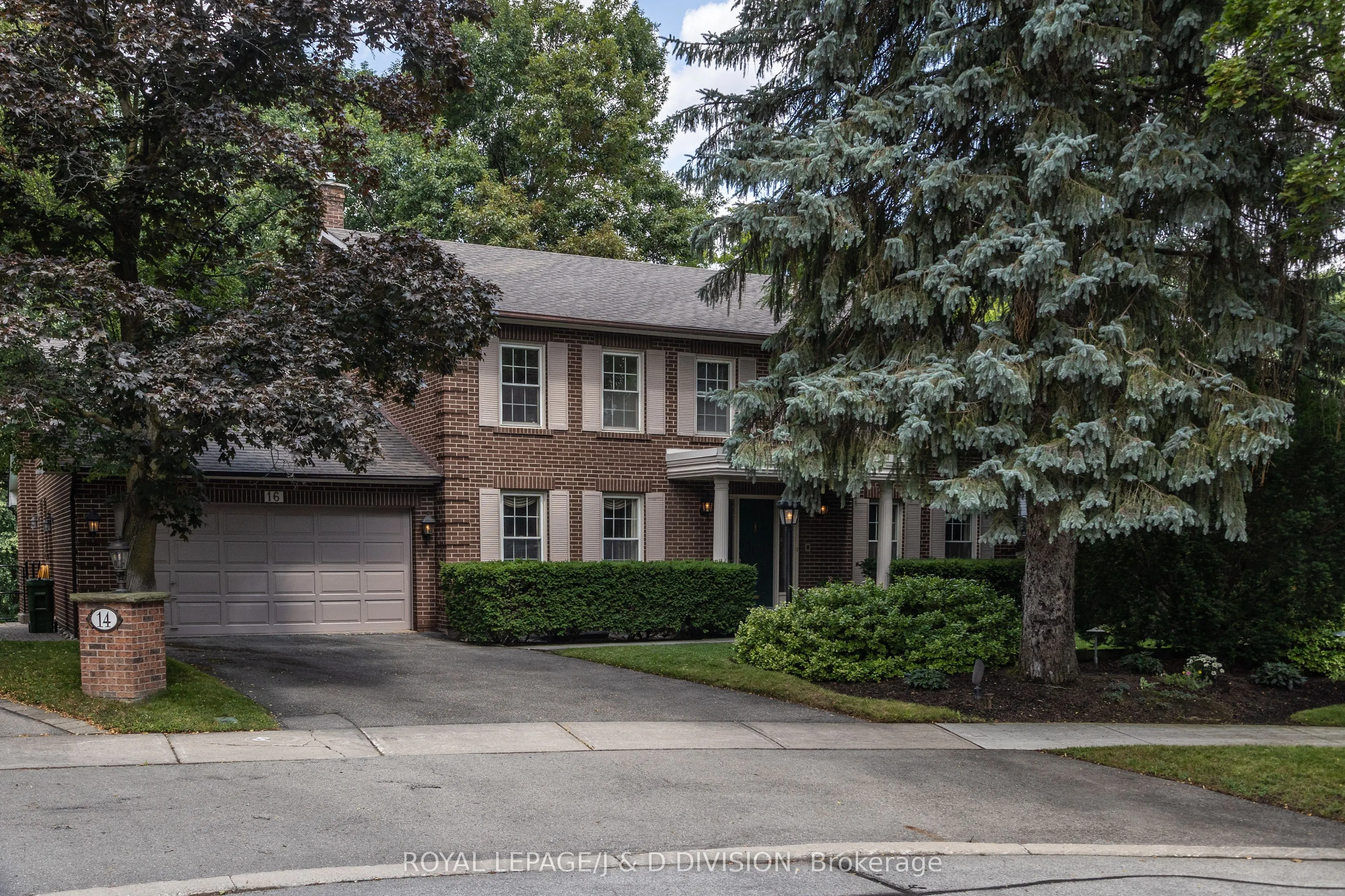 16 Bobwhite Crescent