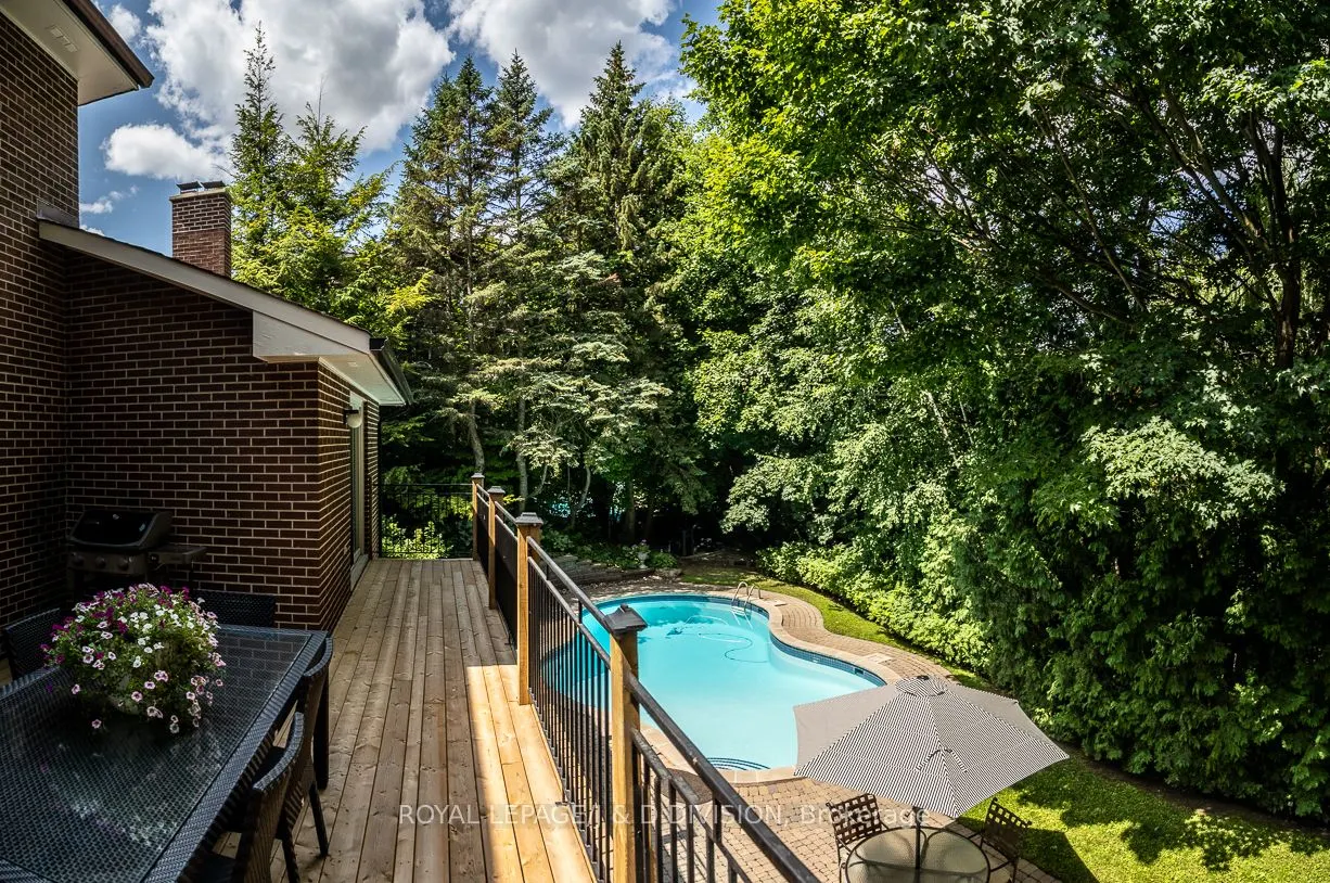 16 Bobwhite Crescent