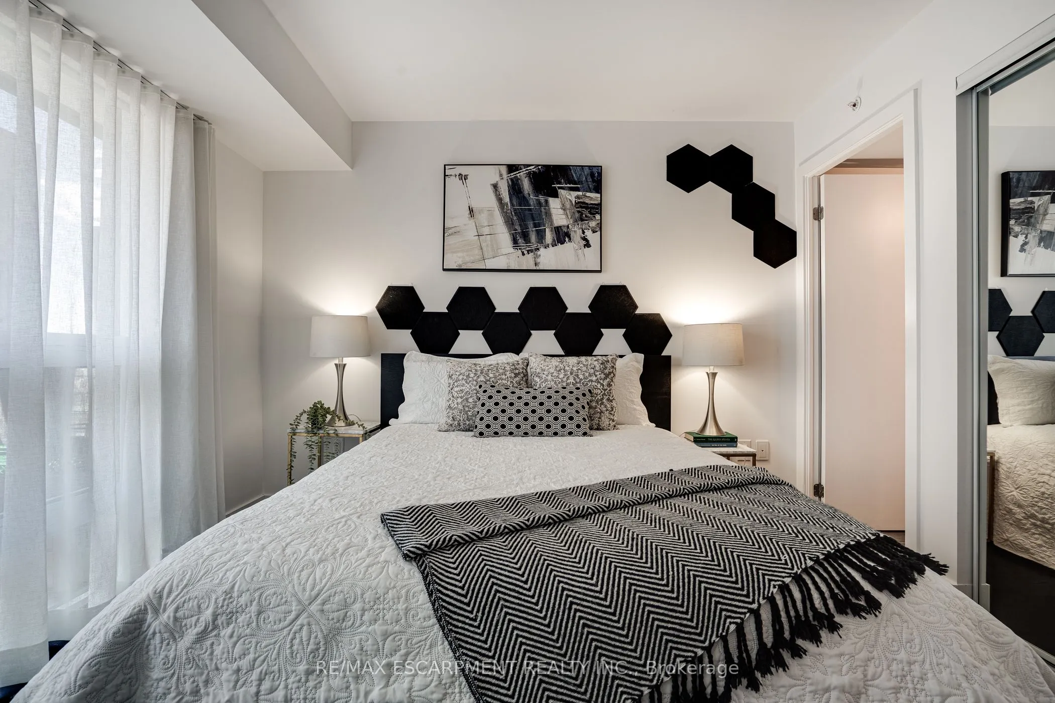 955 BAY Street #1809