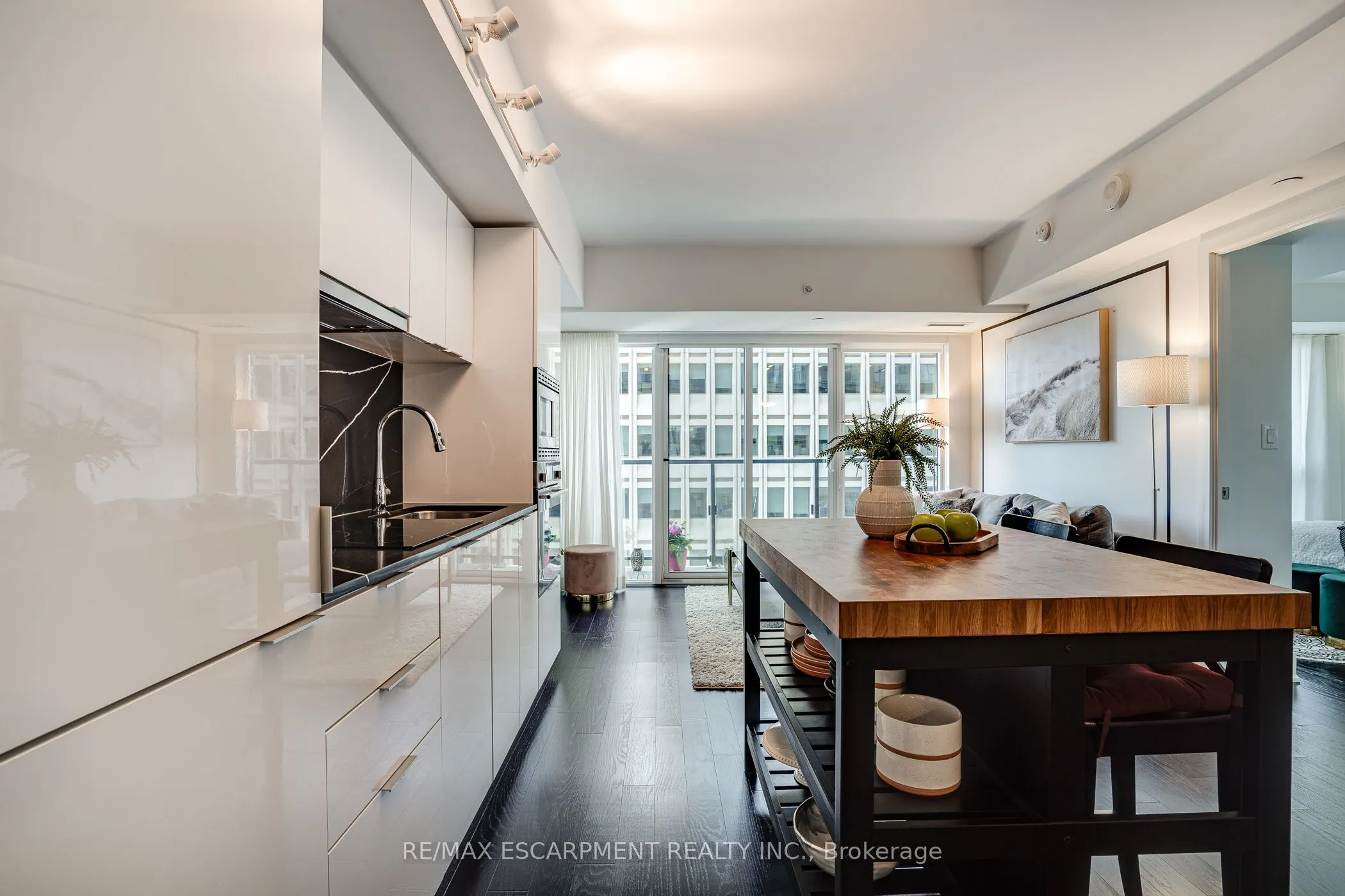 955 BAY Street #1809