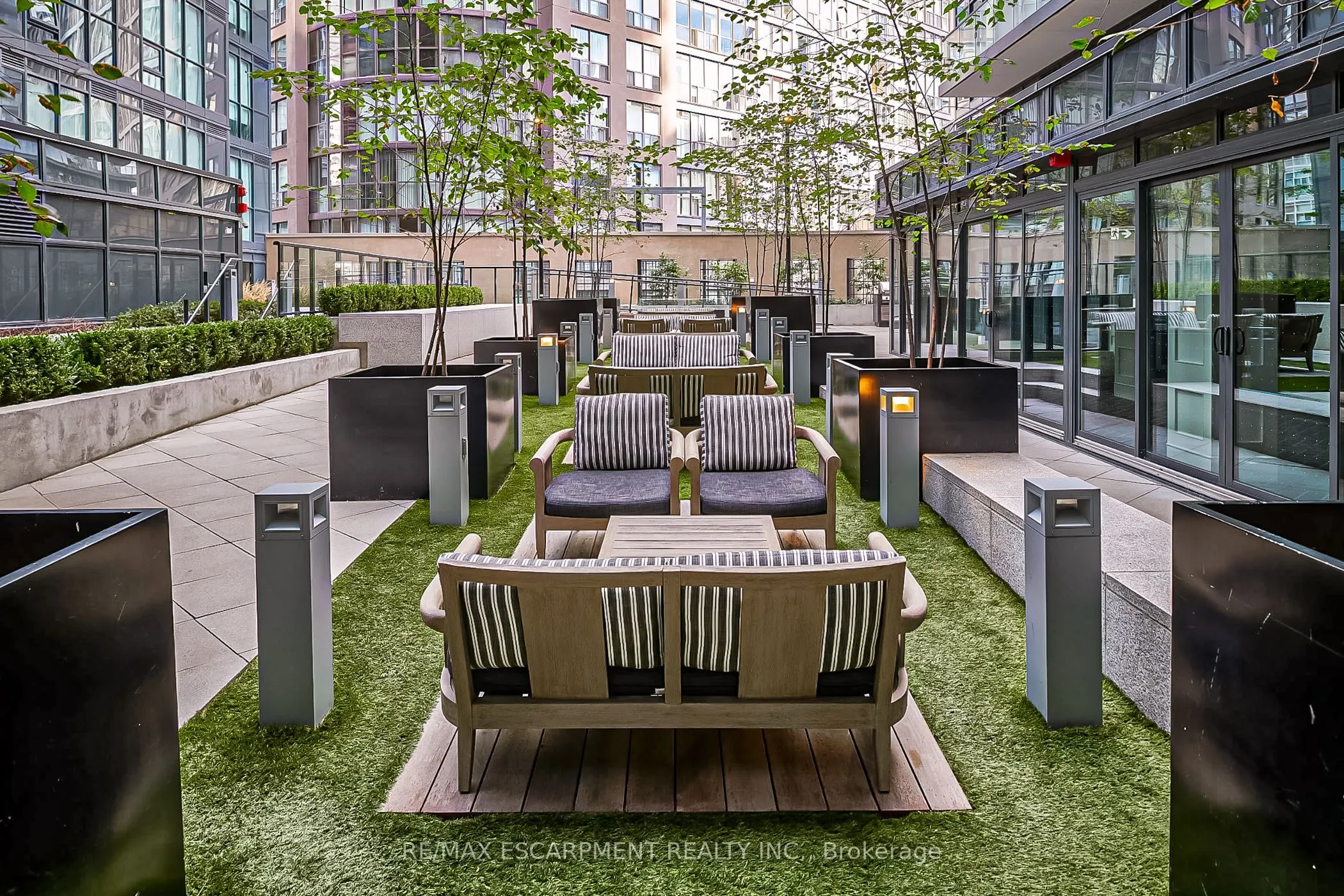 955 BAY Street #1809