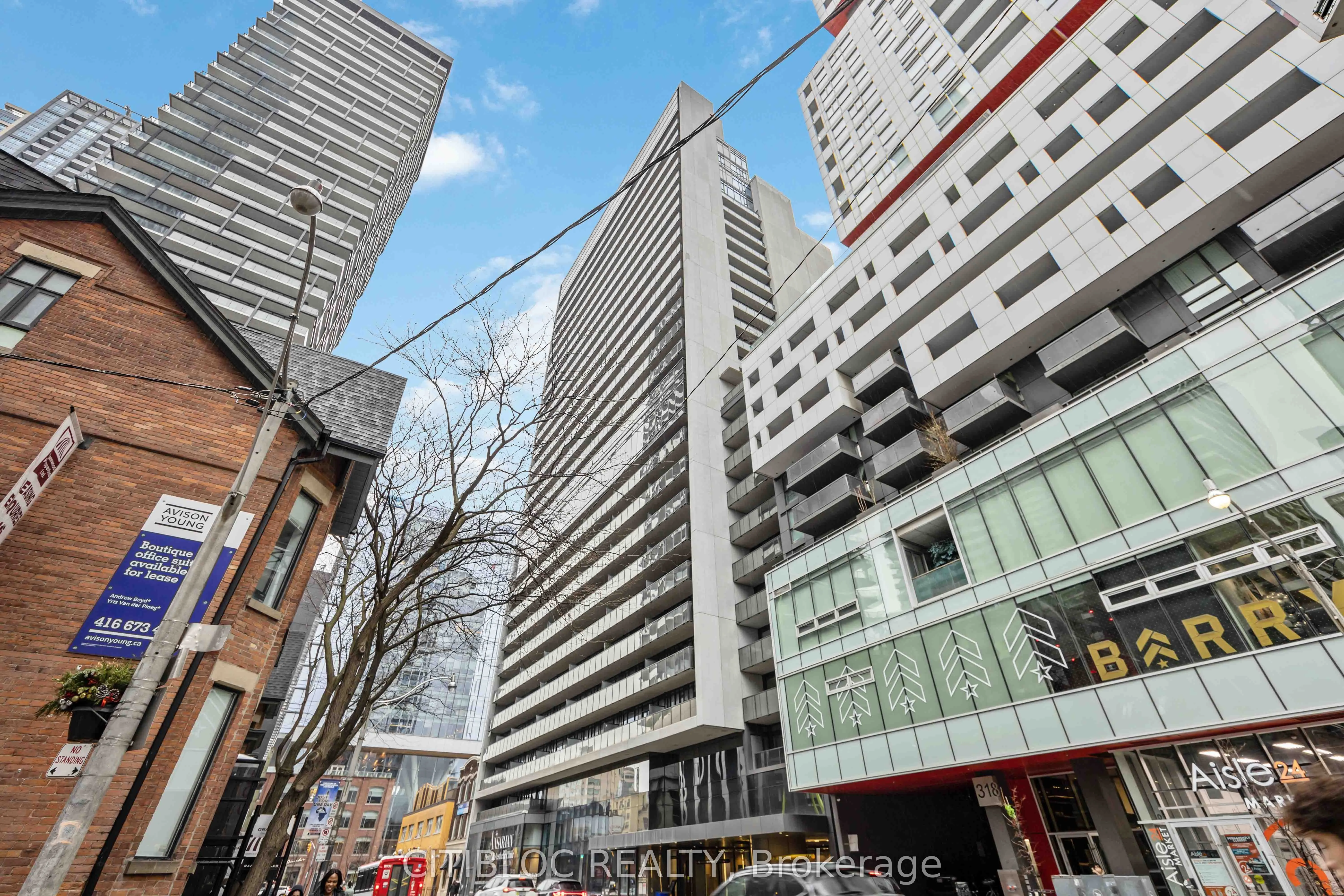 330 Richmond Street W, #2710