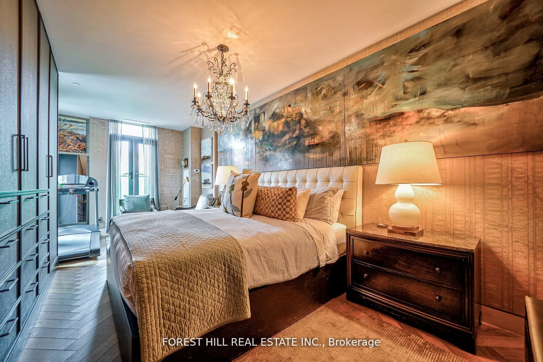 377 Madison Avenue, #706