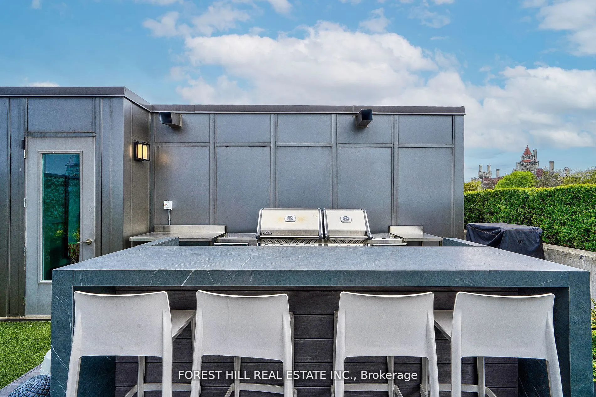 377 Madison Avenue, #706
