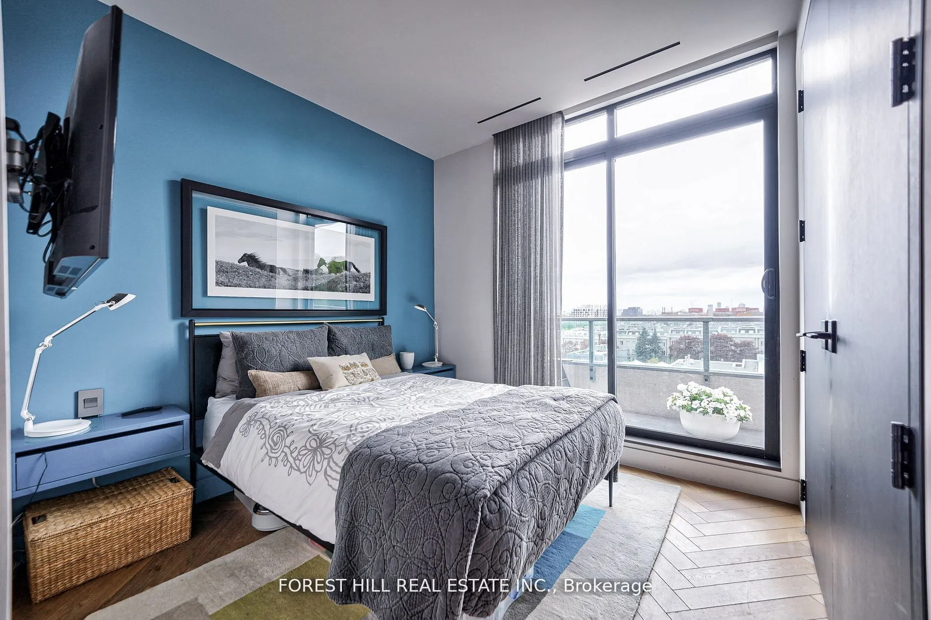 377 Madison Avenue, #706
