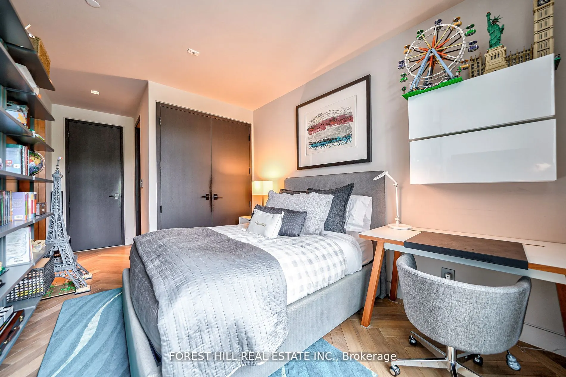 377 Madison Avenue, #706