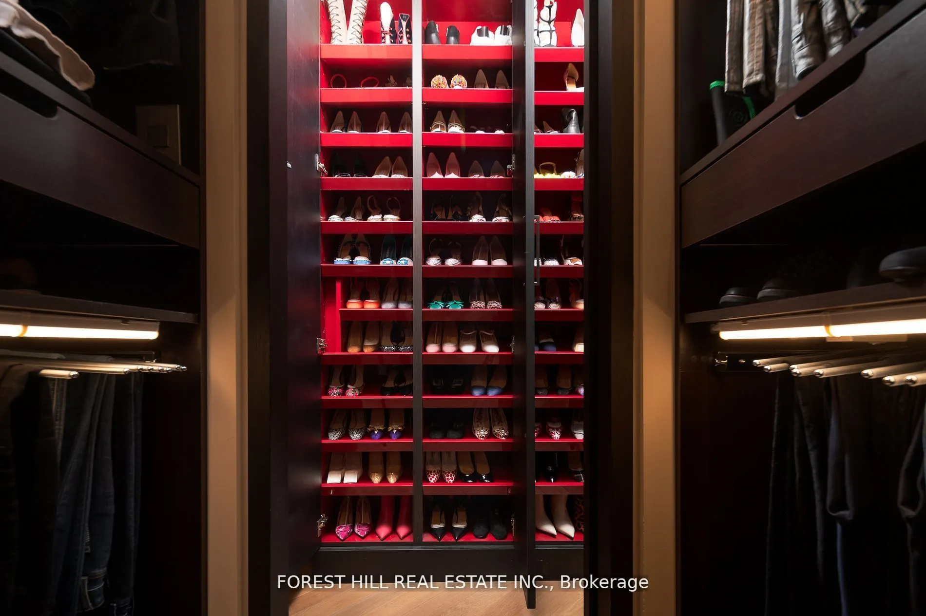 377 Madison Avenue, #706