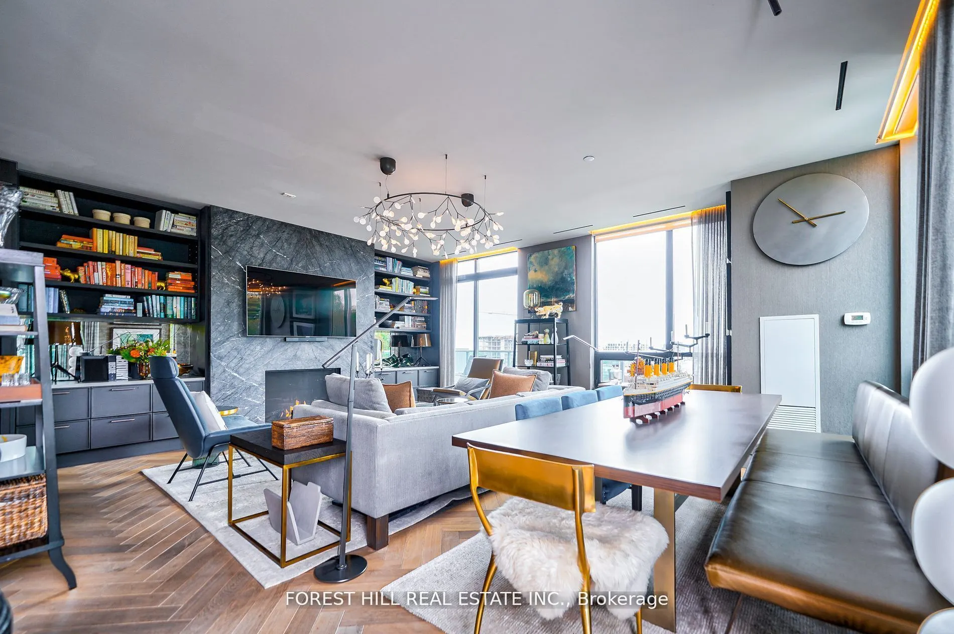 377 Madison Avenue, #706