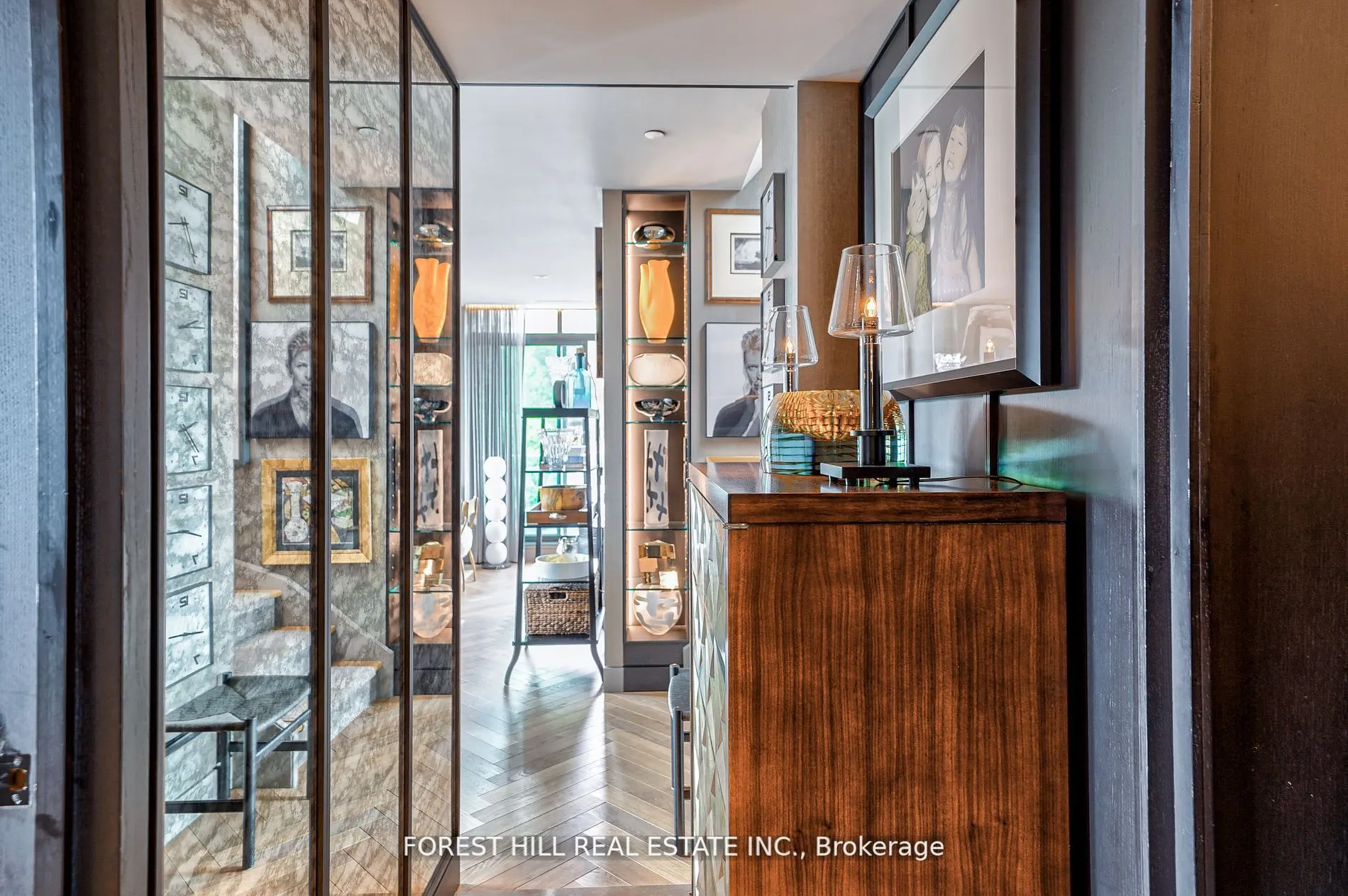 377 Madison Avenue, #706