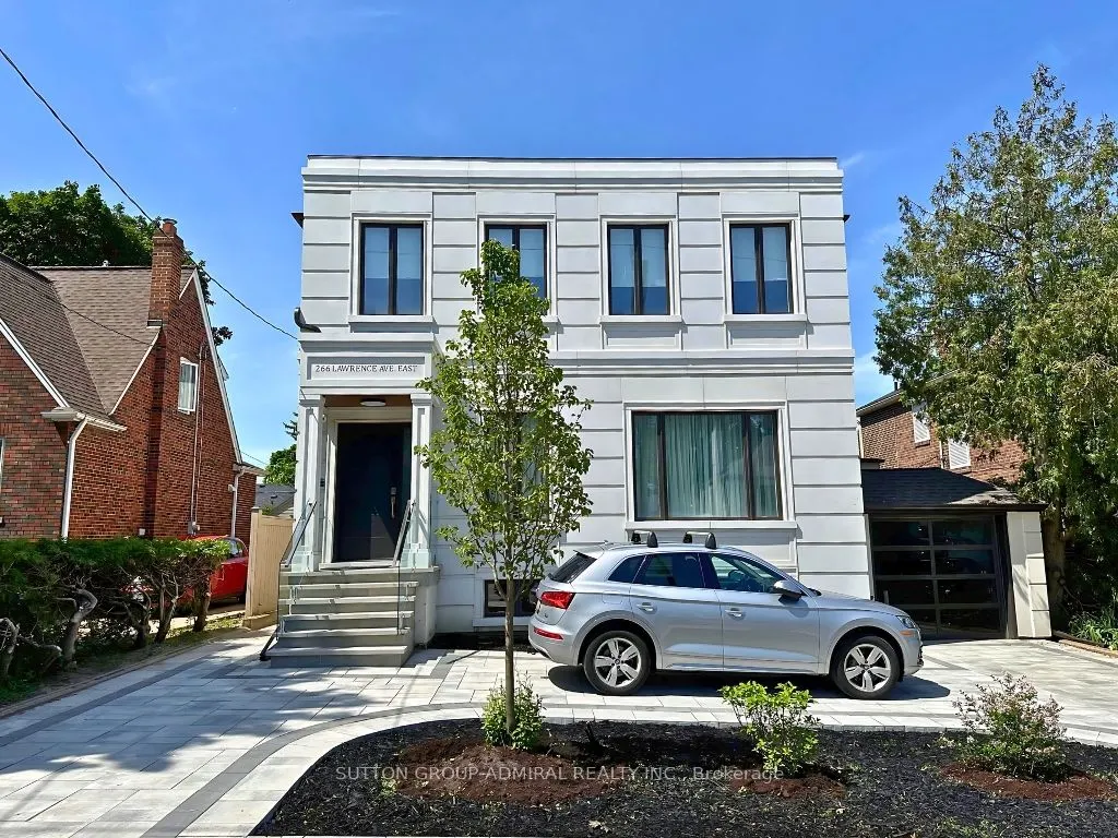 266 Lawrence Avenue E, #Upper