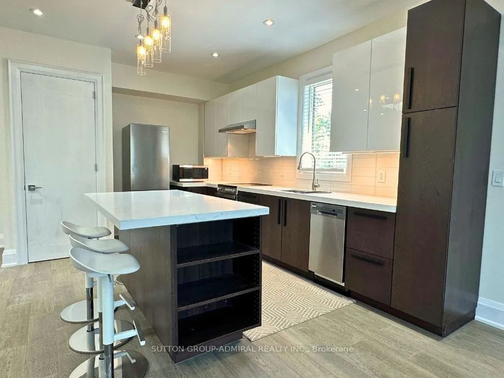 266 Lawrence Avenue E, #Upper