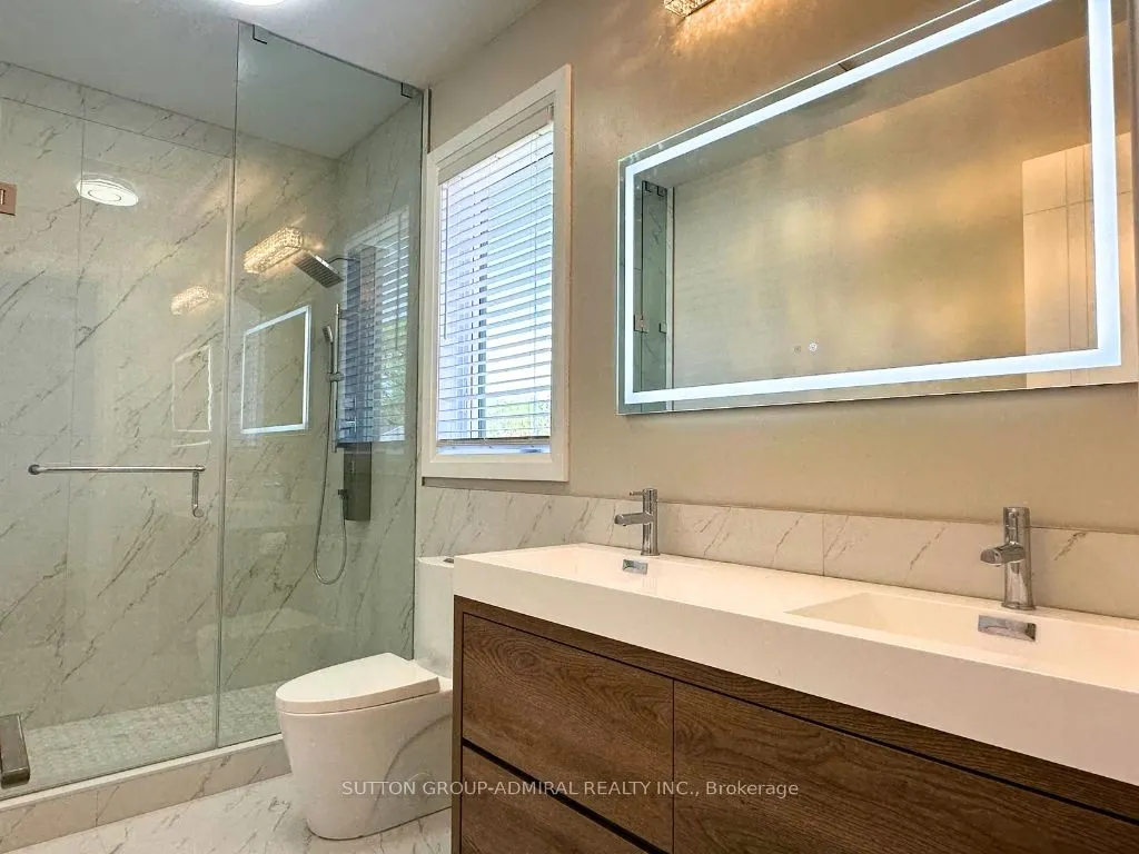 266 Lawrence Avenue E, #Upper