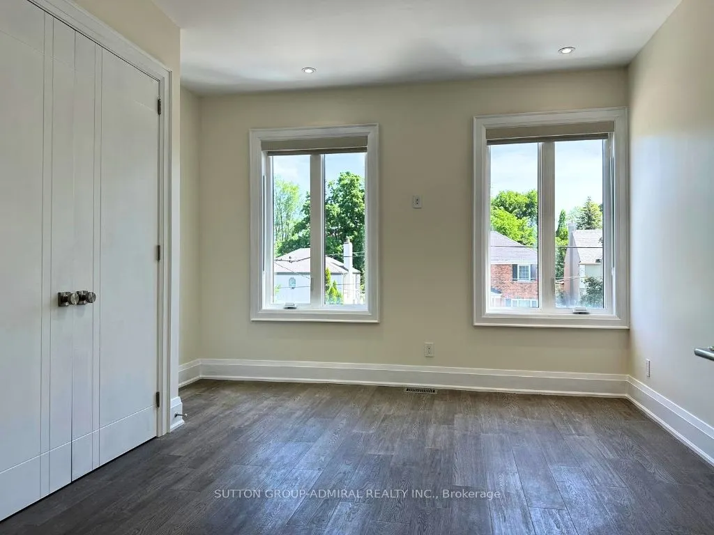 266 Lawrence Avenue E, #Upper