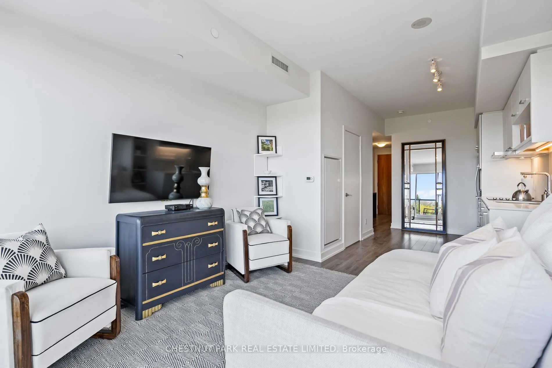 170 Chiltern Hill Road, #805