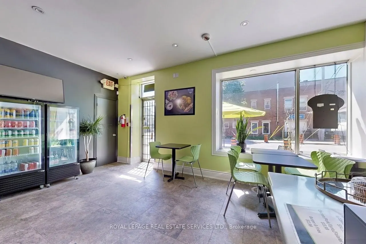 6 Fairlawn Avenue