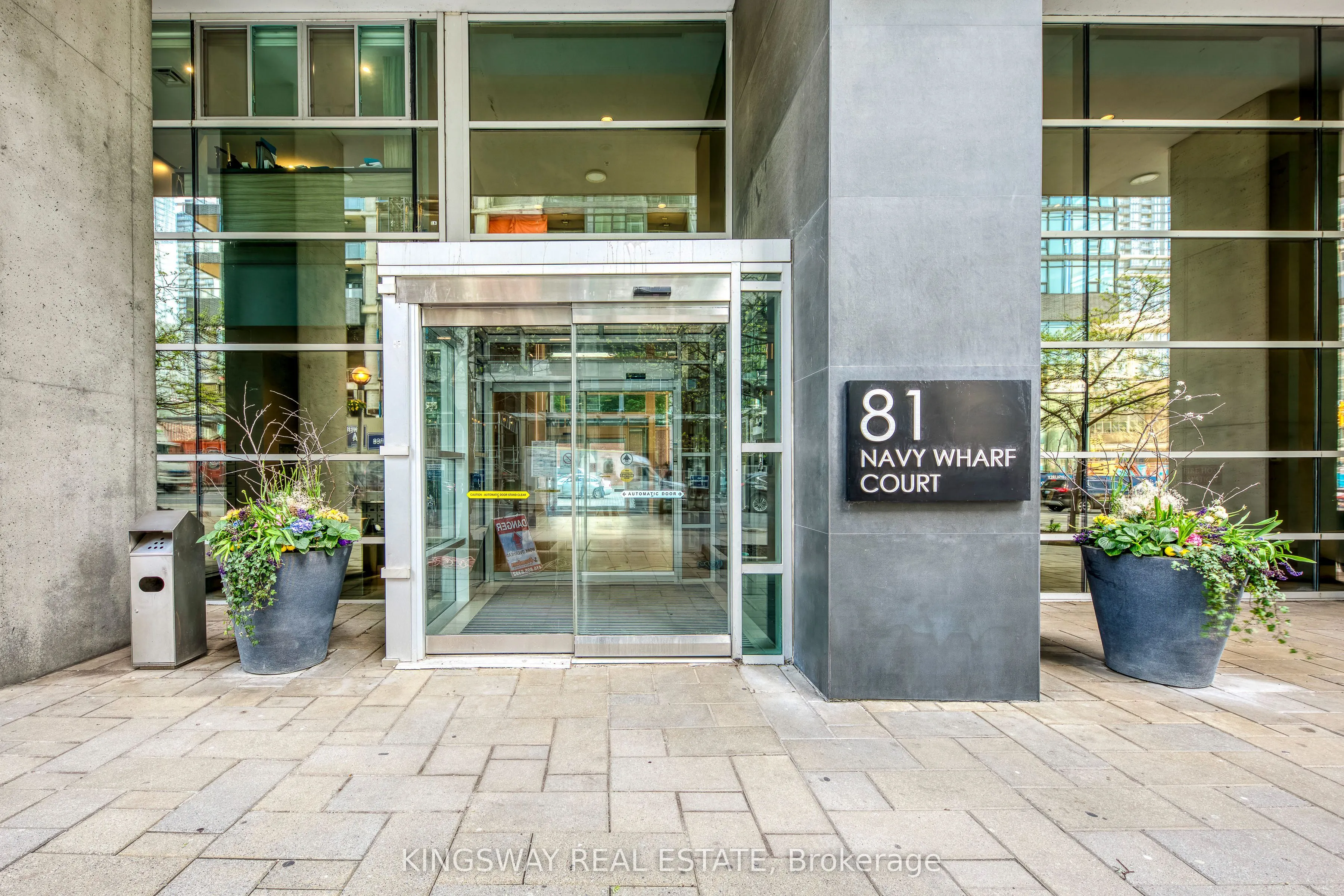 81 Navy Wharf Court #3511
