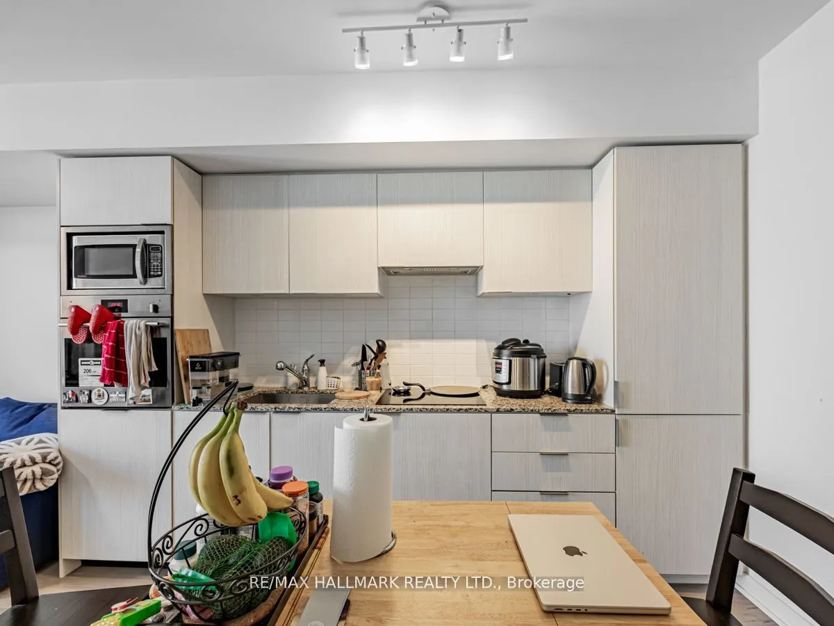 11 Wellesley Street W, #3909