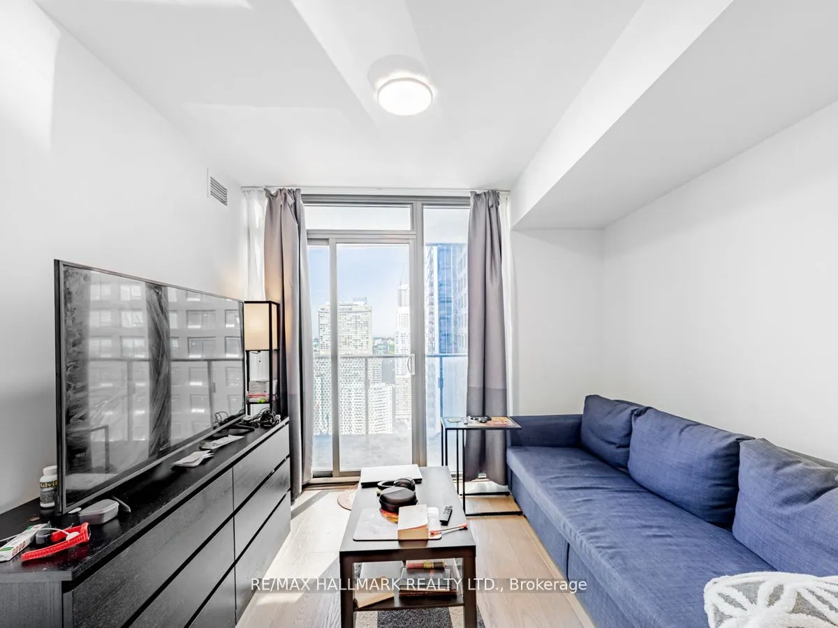 11 Wellesley Street W, #3909